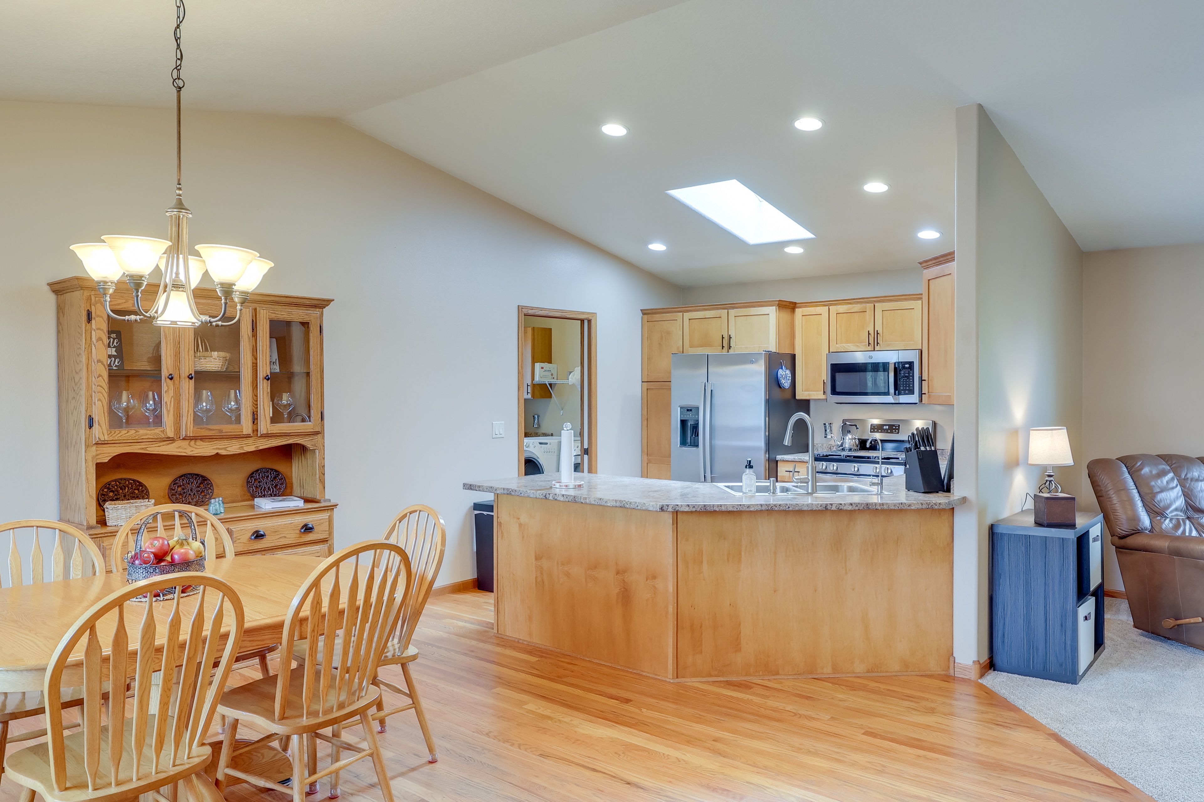 Kitchen | Dishwasher | Main Level