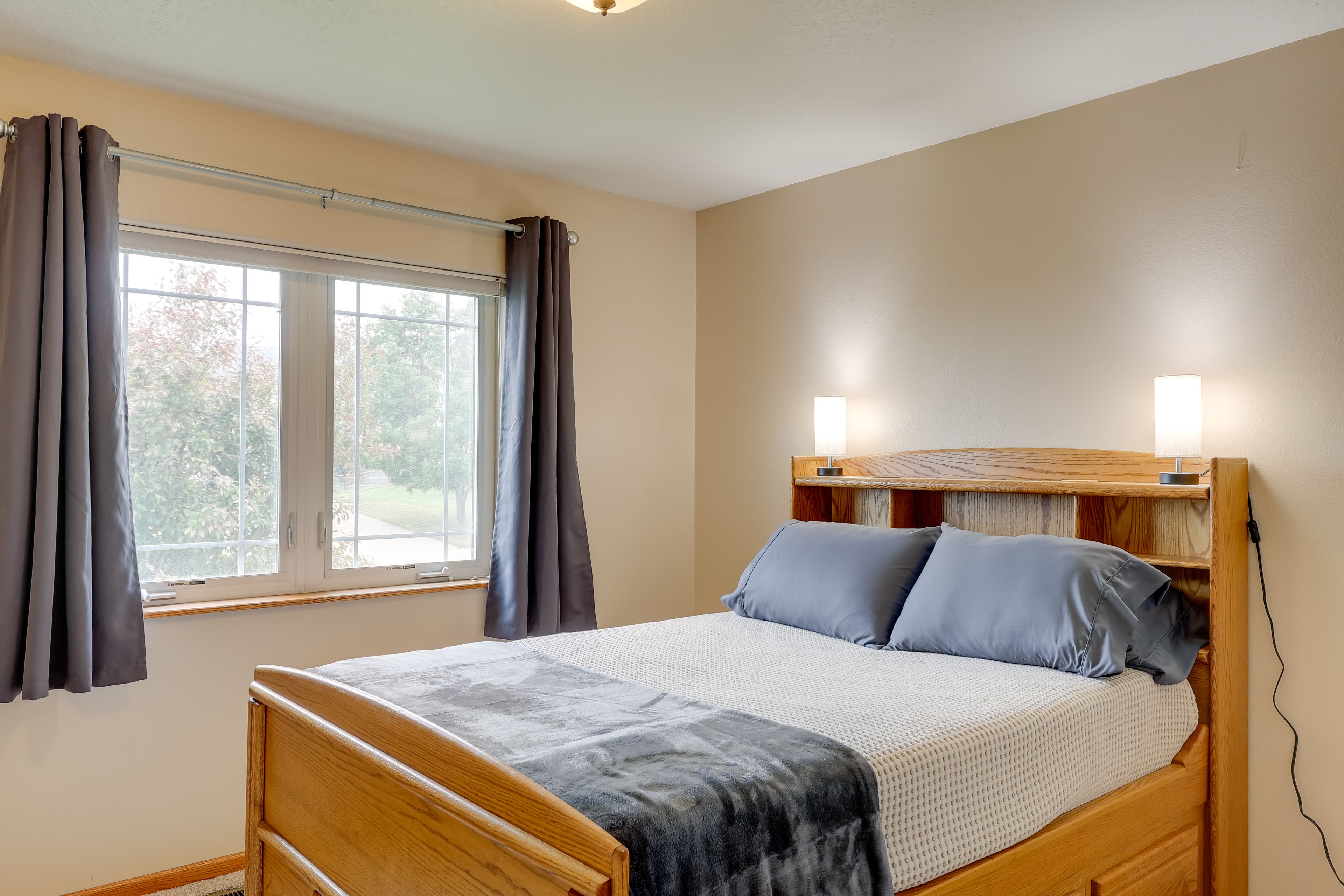 Bedroom 3 | Queen Bed | Main Level