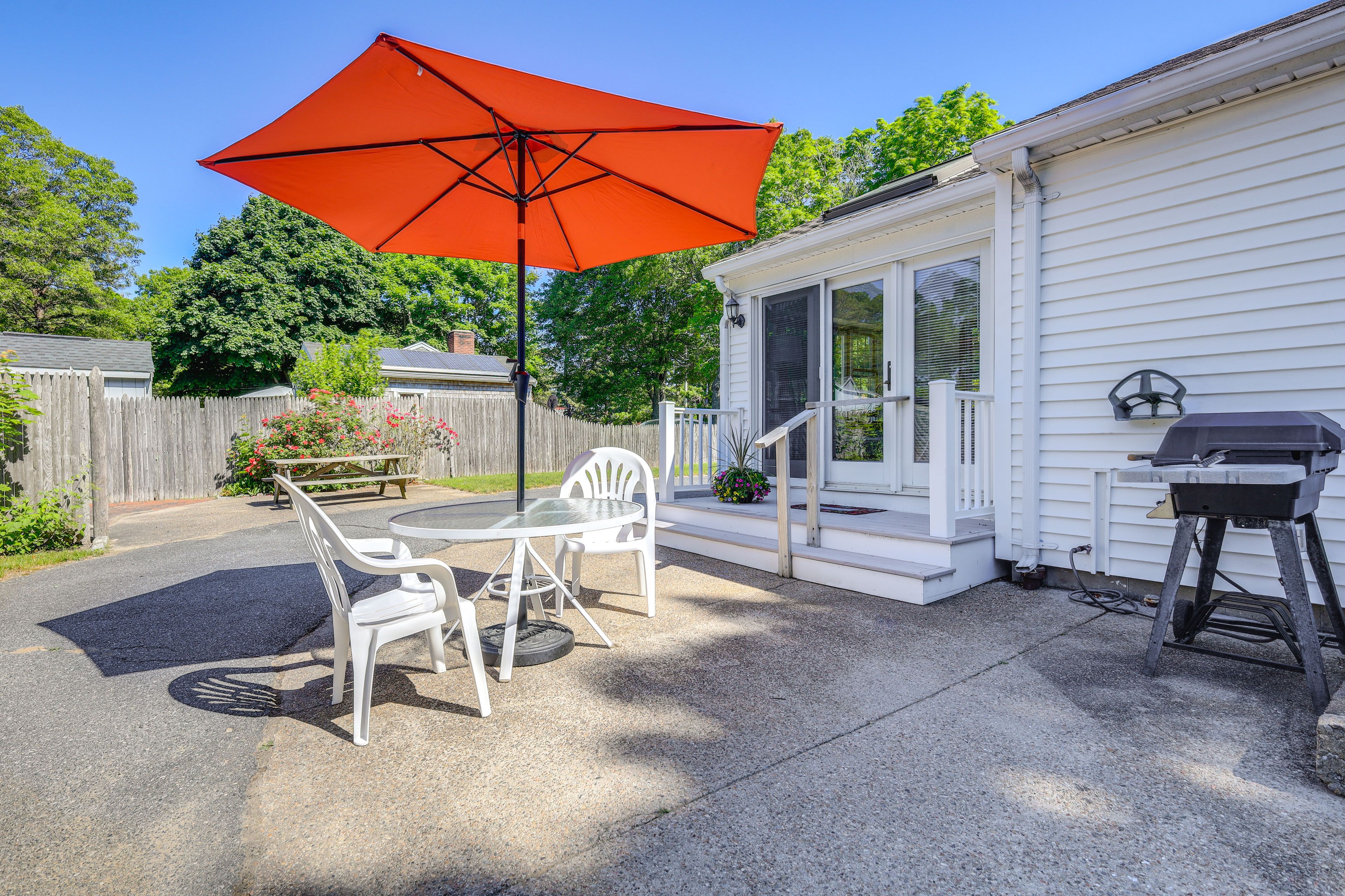 Patio | Gas Grill | Dining Area | Outdoor Shower