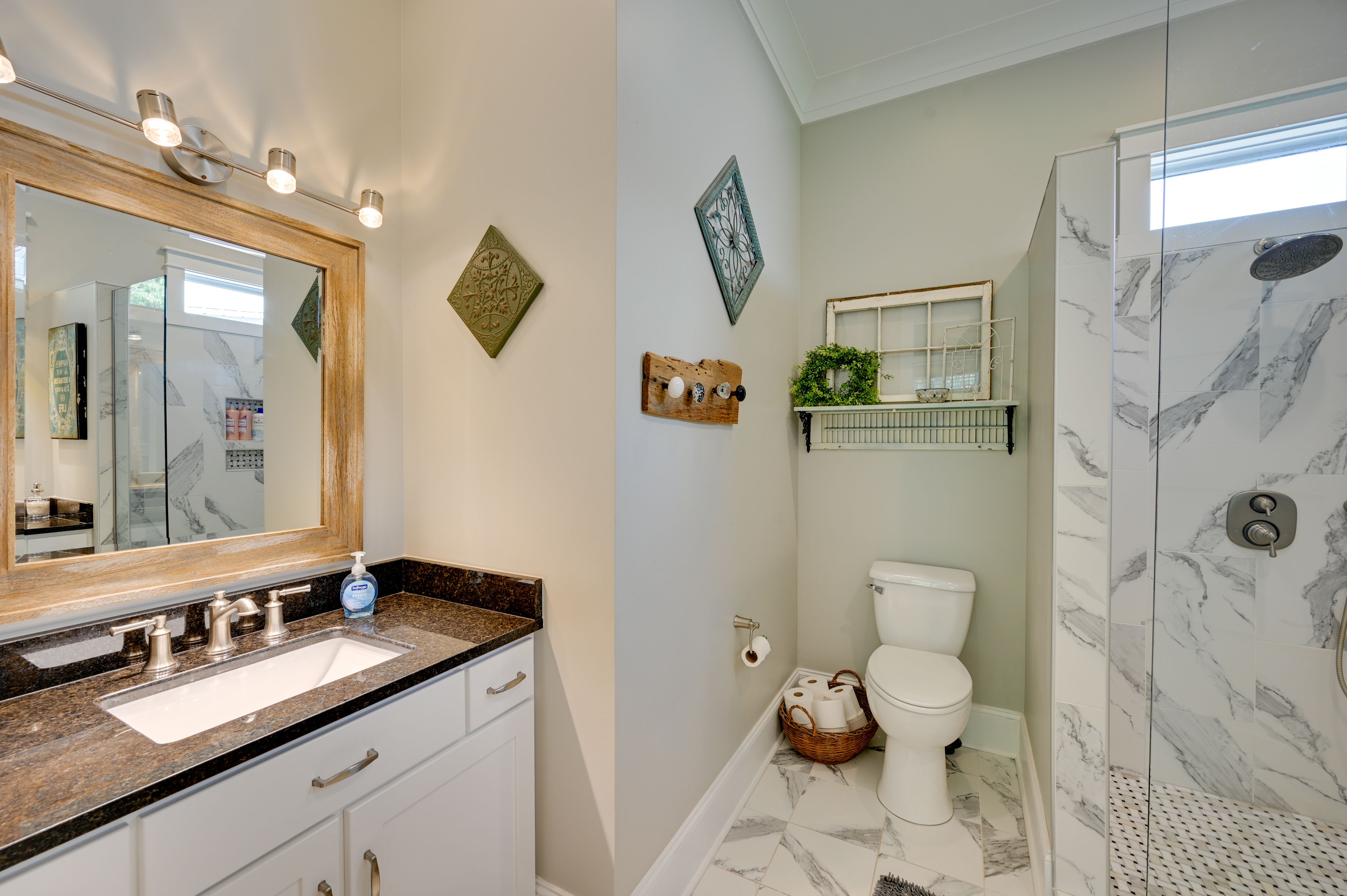 En-Suite Bathroom | 1st Floor | Complimentary Toiletries | Hair Dryer