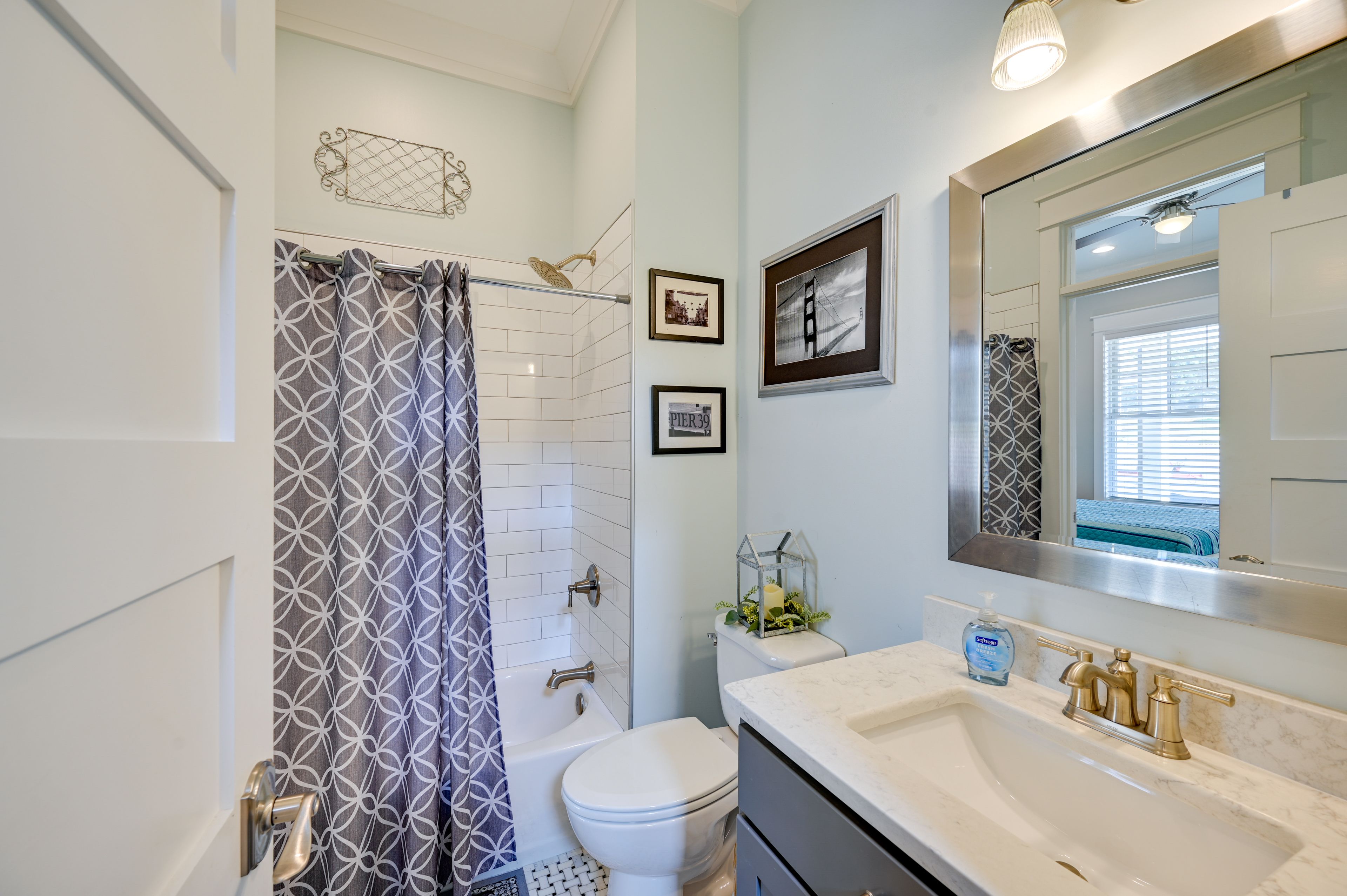En-Suite Bathroom | 1st Floor | Towels Provided