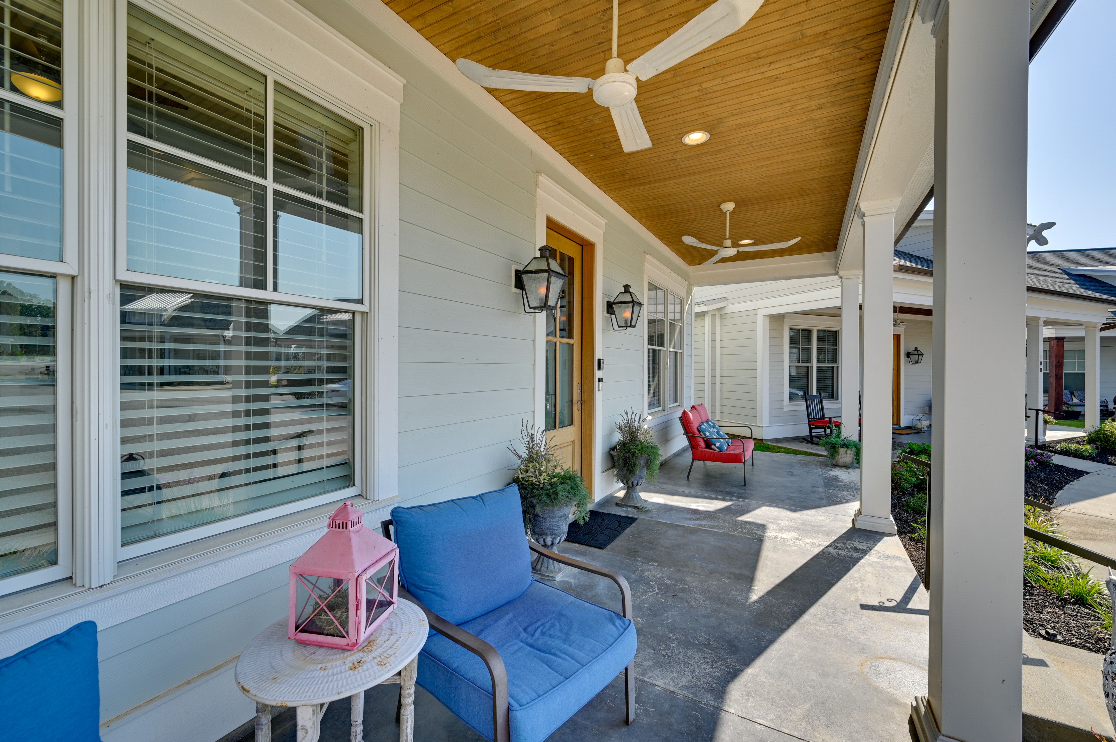 Front Porch | Additional Outdoor Seating