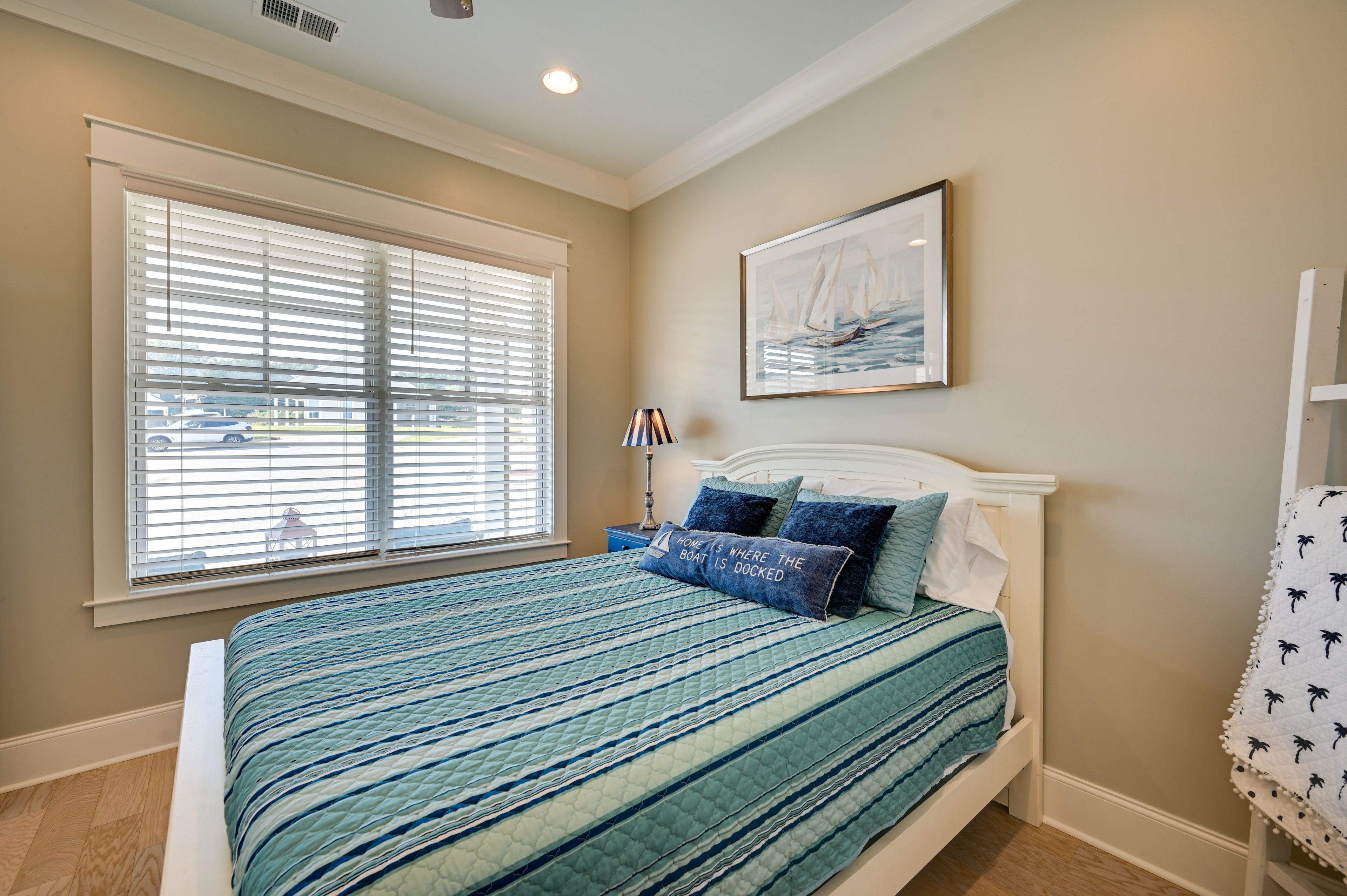 Bedroom 2 | 1st Floor | Queen Bed