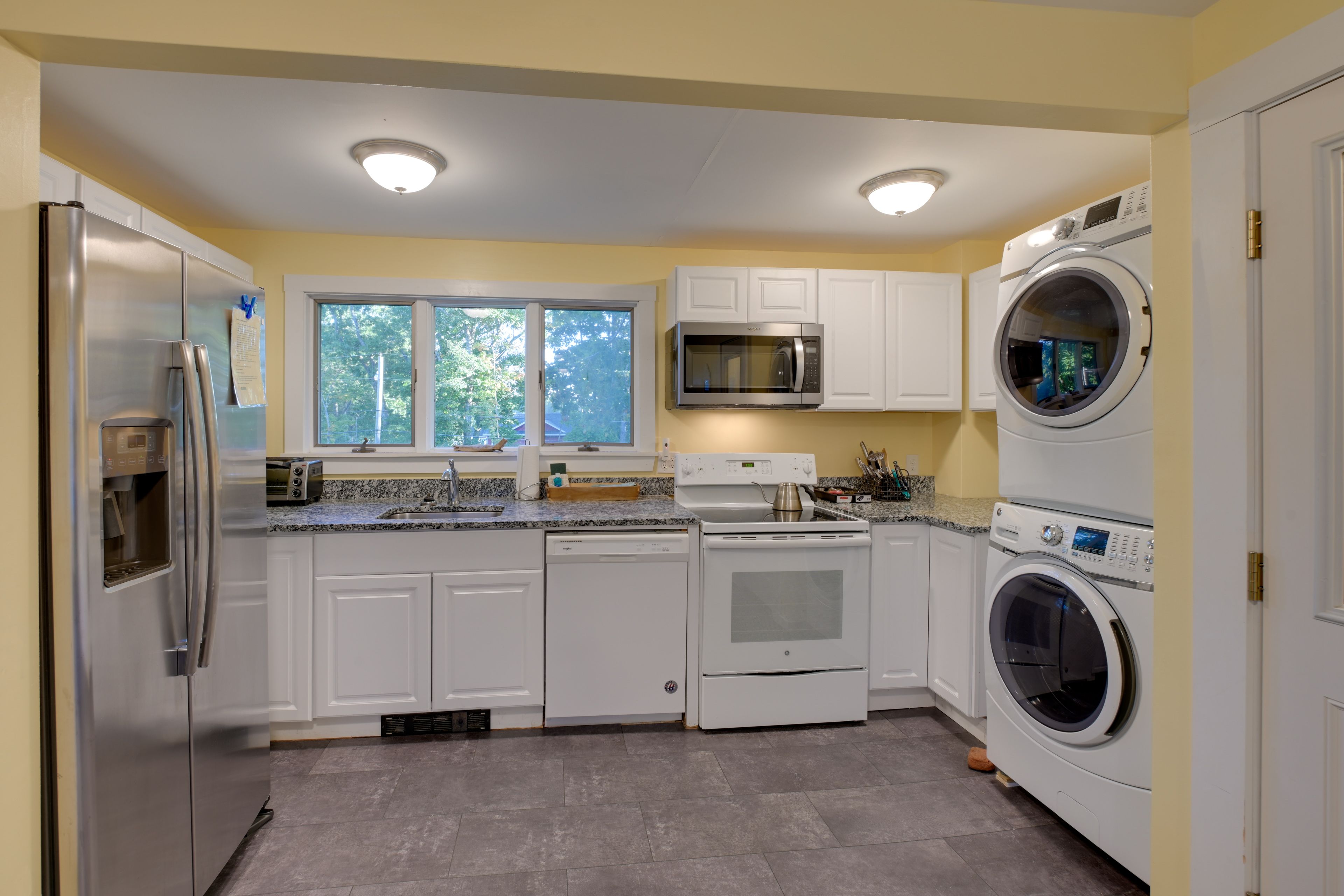 Kitchen | Cooking Basics | Drip Coffee Maker | Washer & Dryer | Main Level