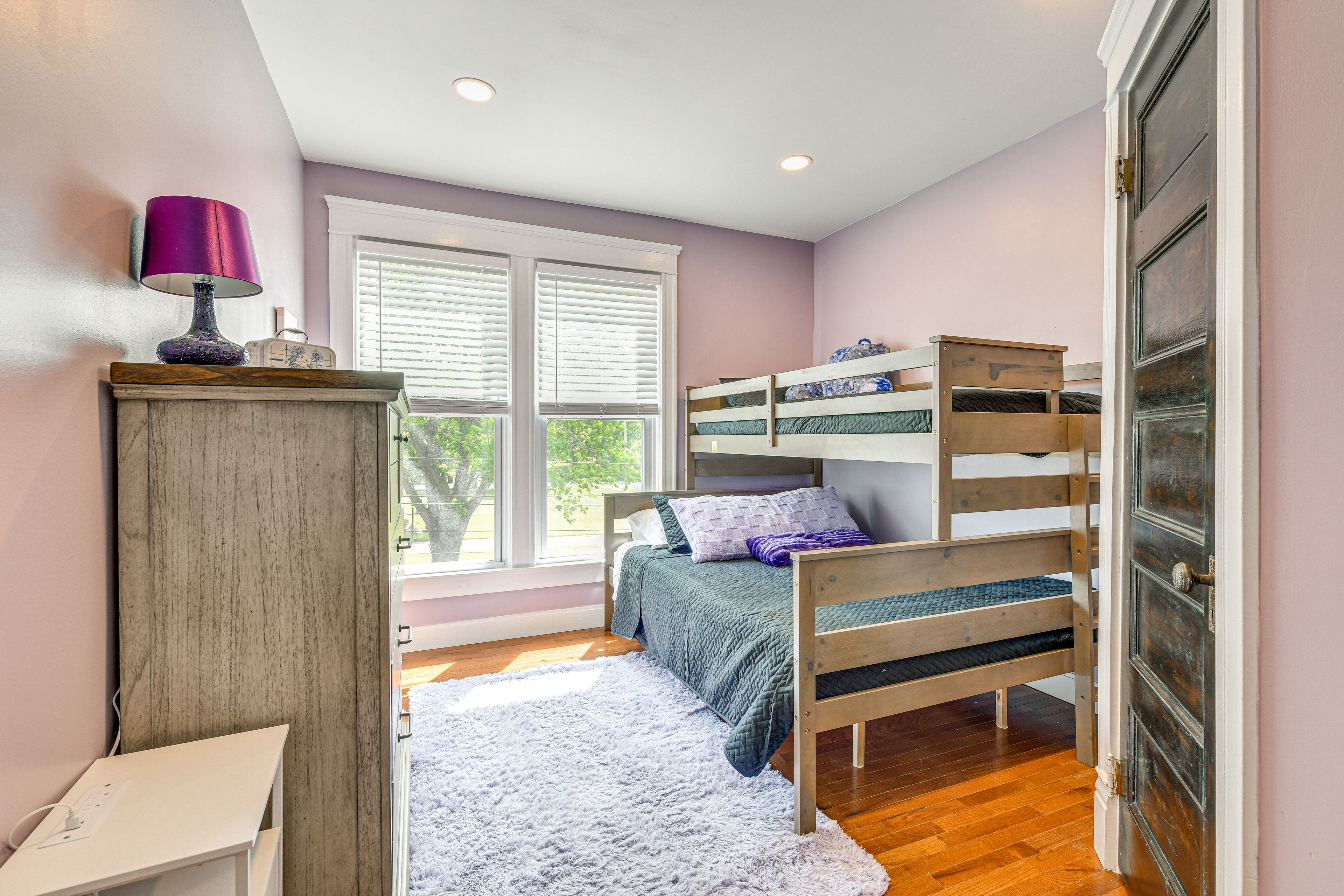 Bedroom 3 | Twin/Queen Bunk Bed | 2nd Floor