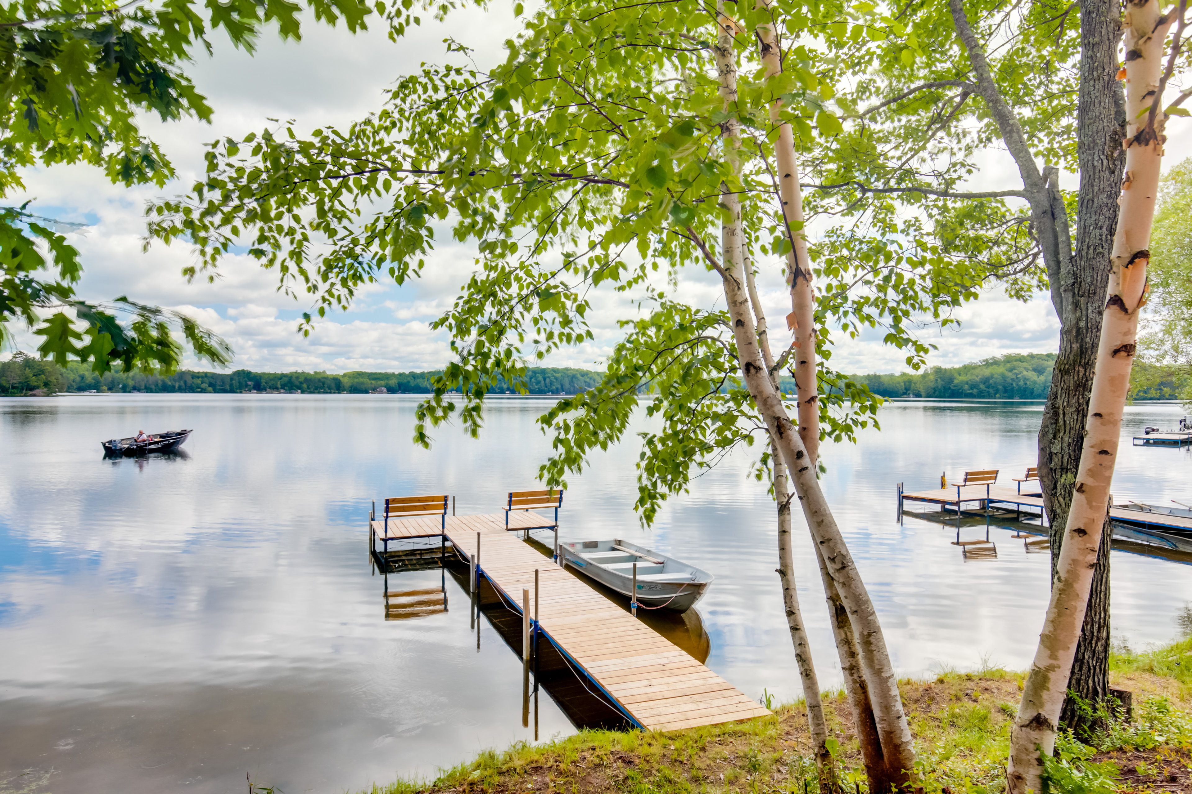 Lakefront | Private Dock | Rowboat