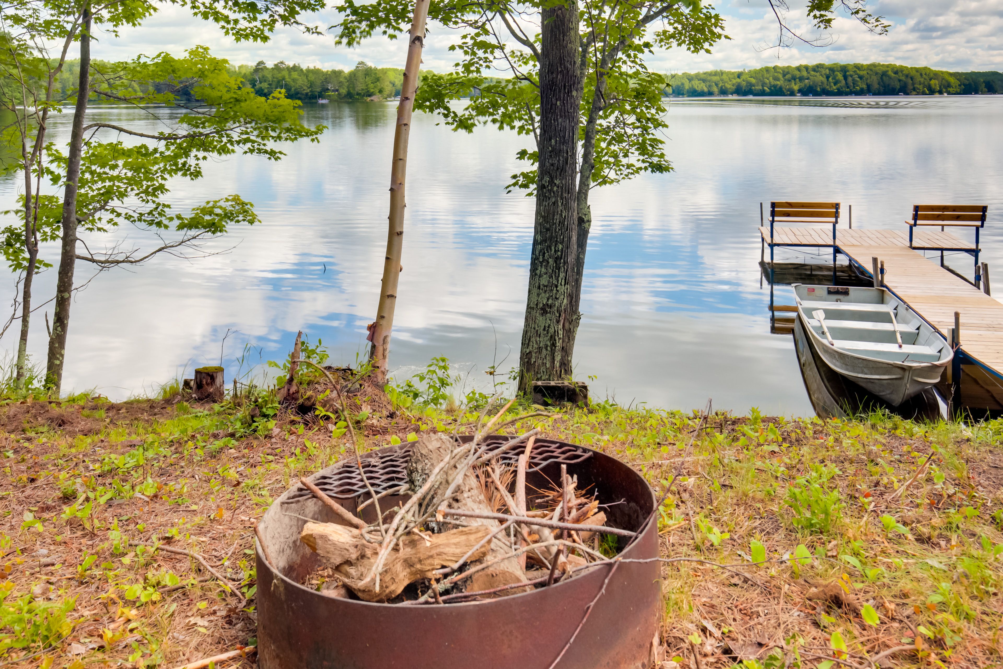 Lakefront | Fire Pit | Private Dock