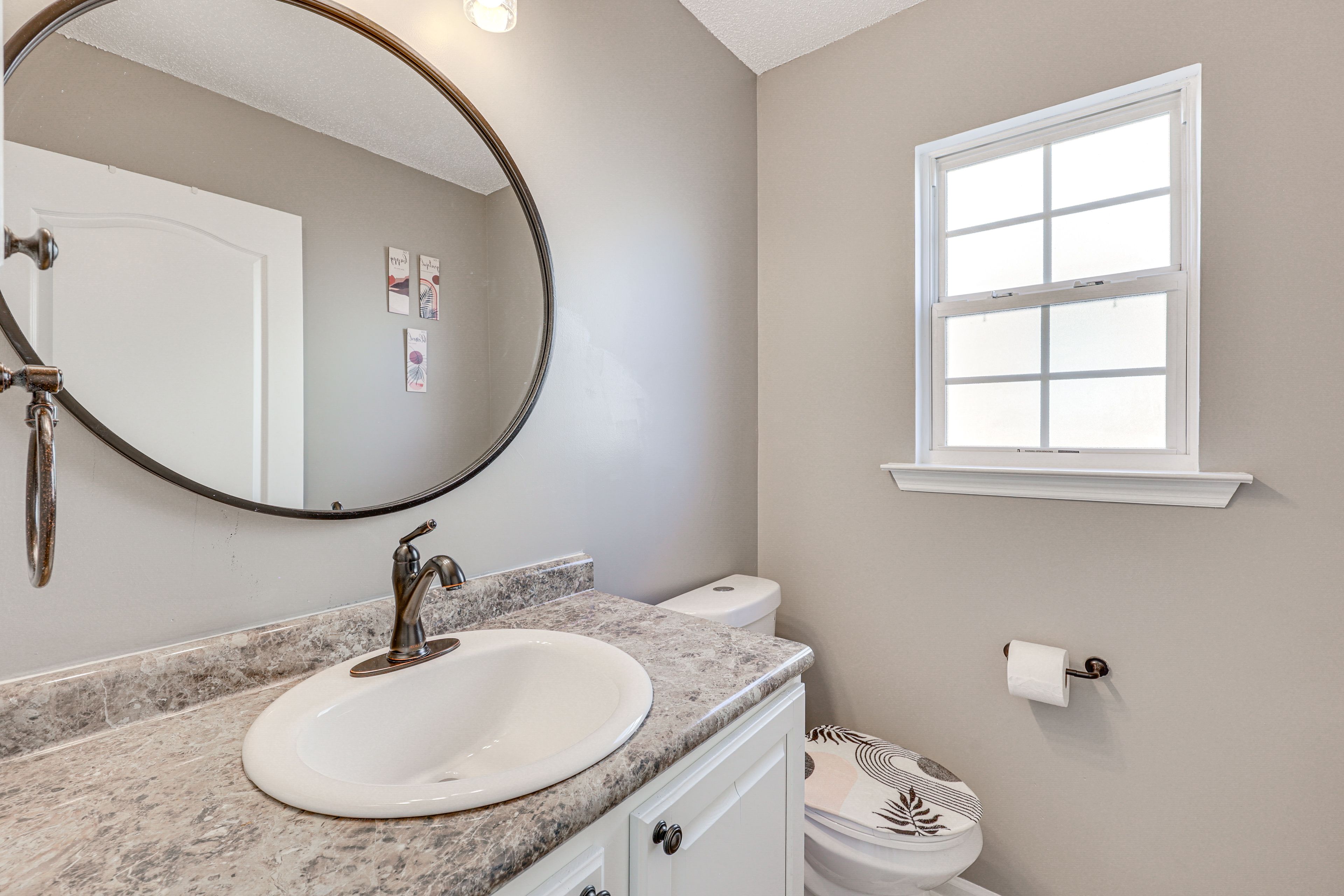 Half Bathroom | 1st Floor