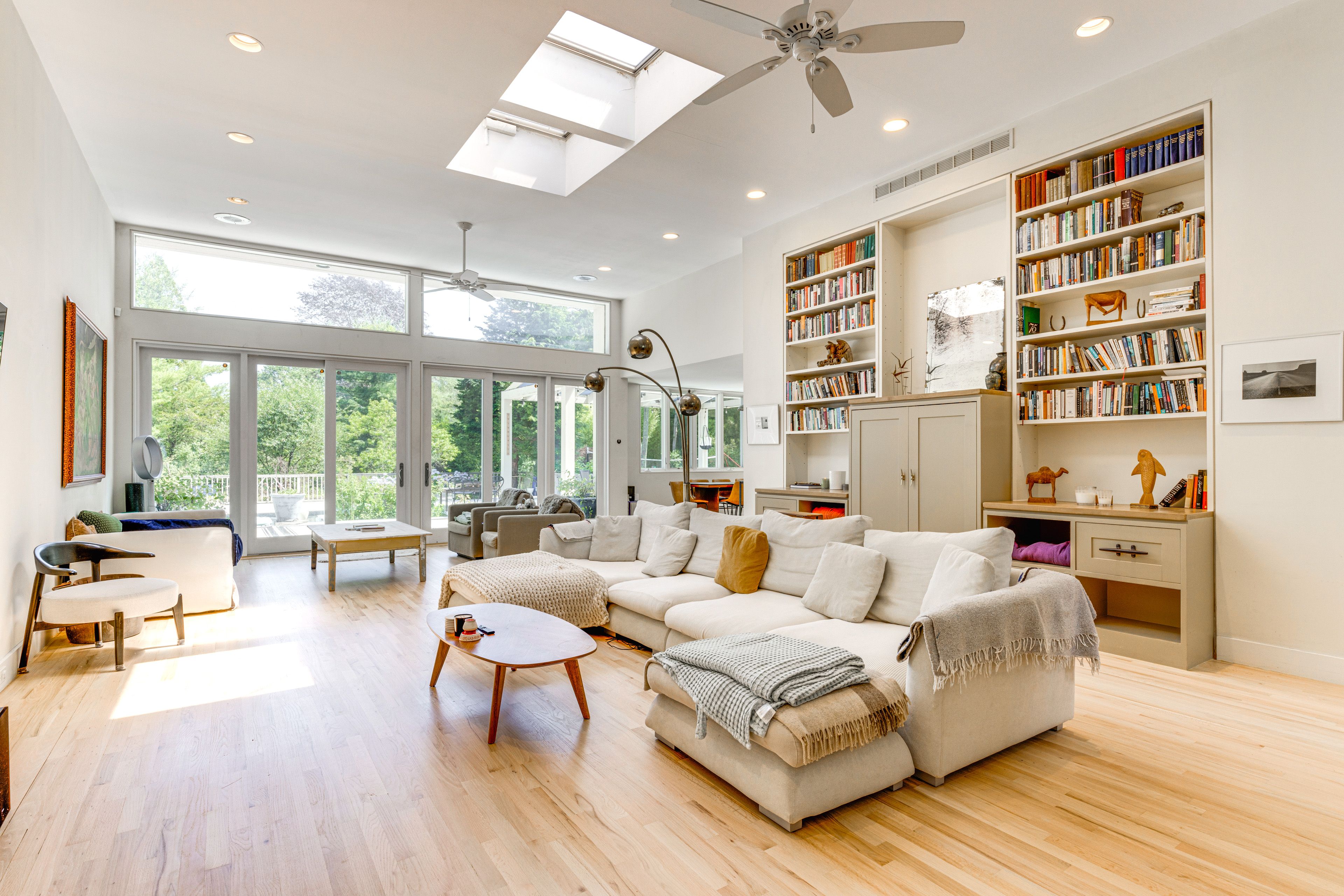 Living Room | Central A/C | Electric Heating