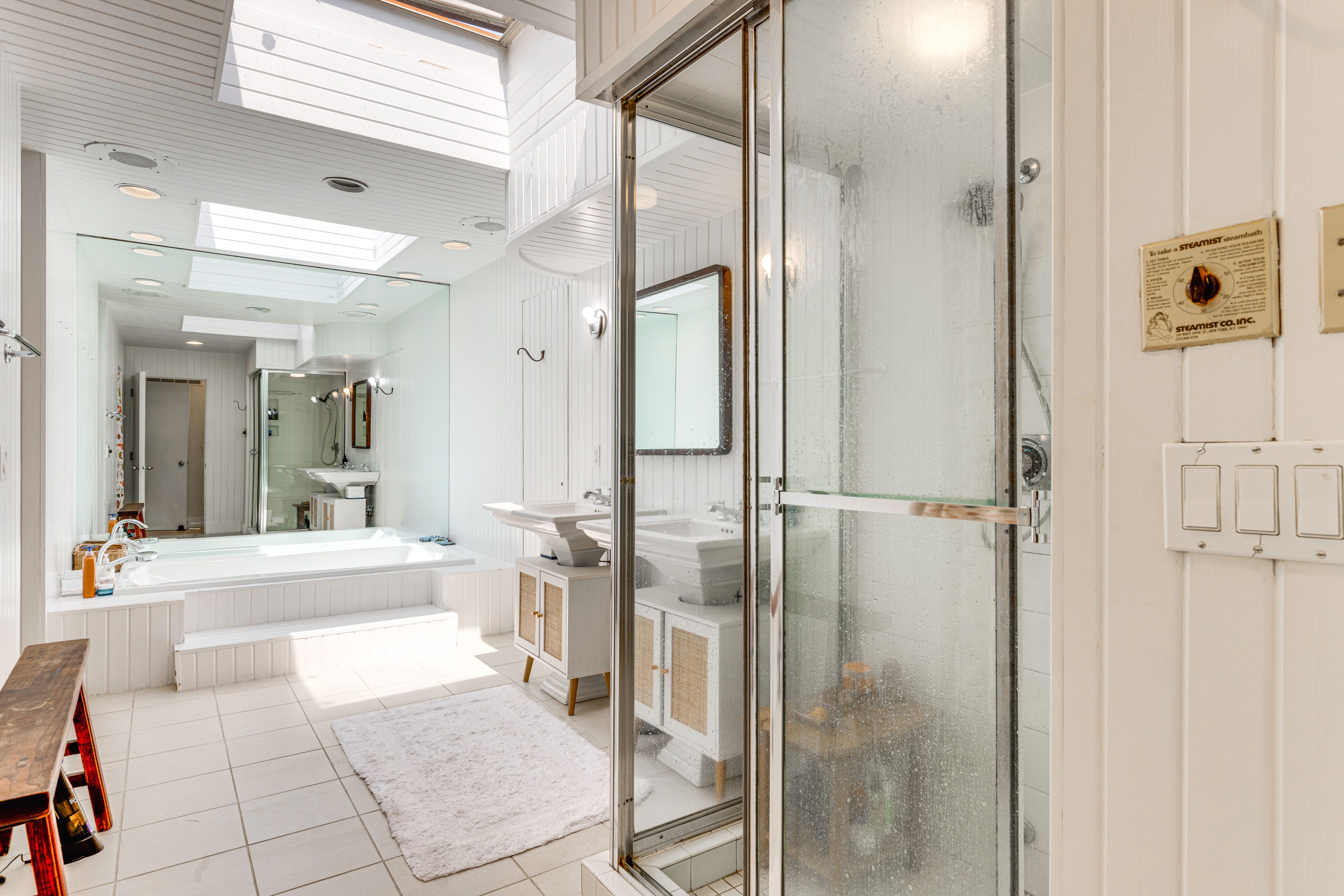 Full Bath | Towels | Hair Dryer
