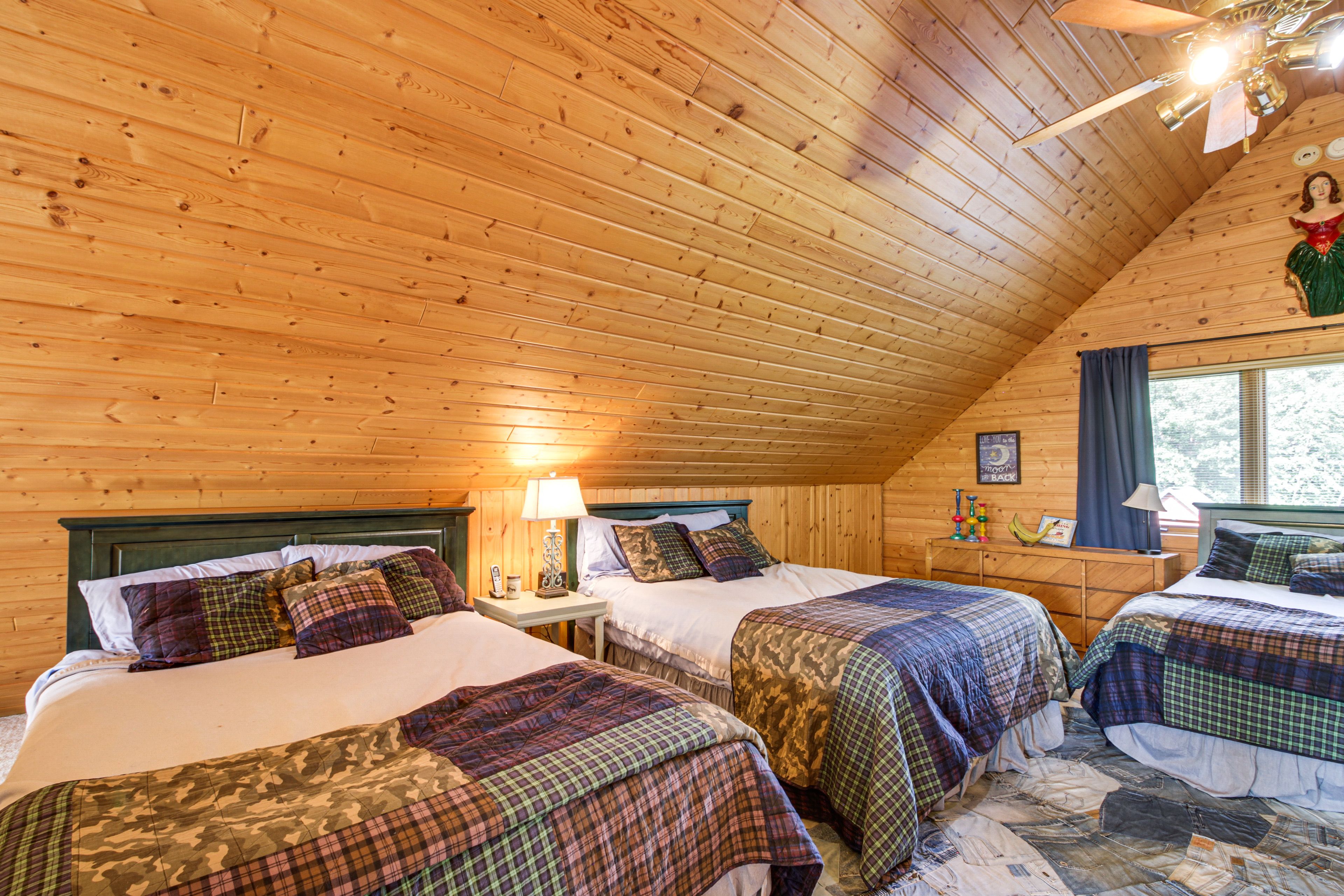 Loft | Upper Level | 3 Queen Beds | Linens Provided