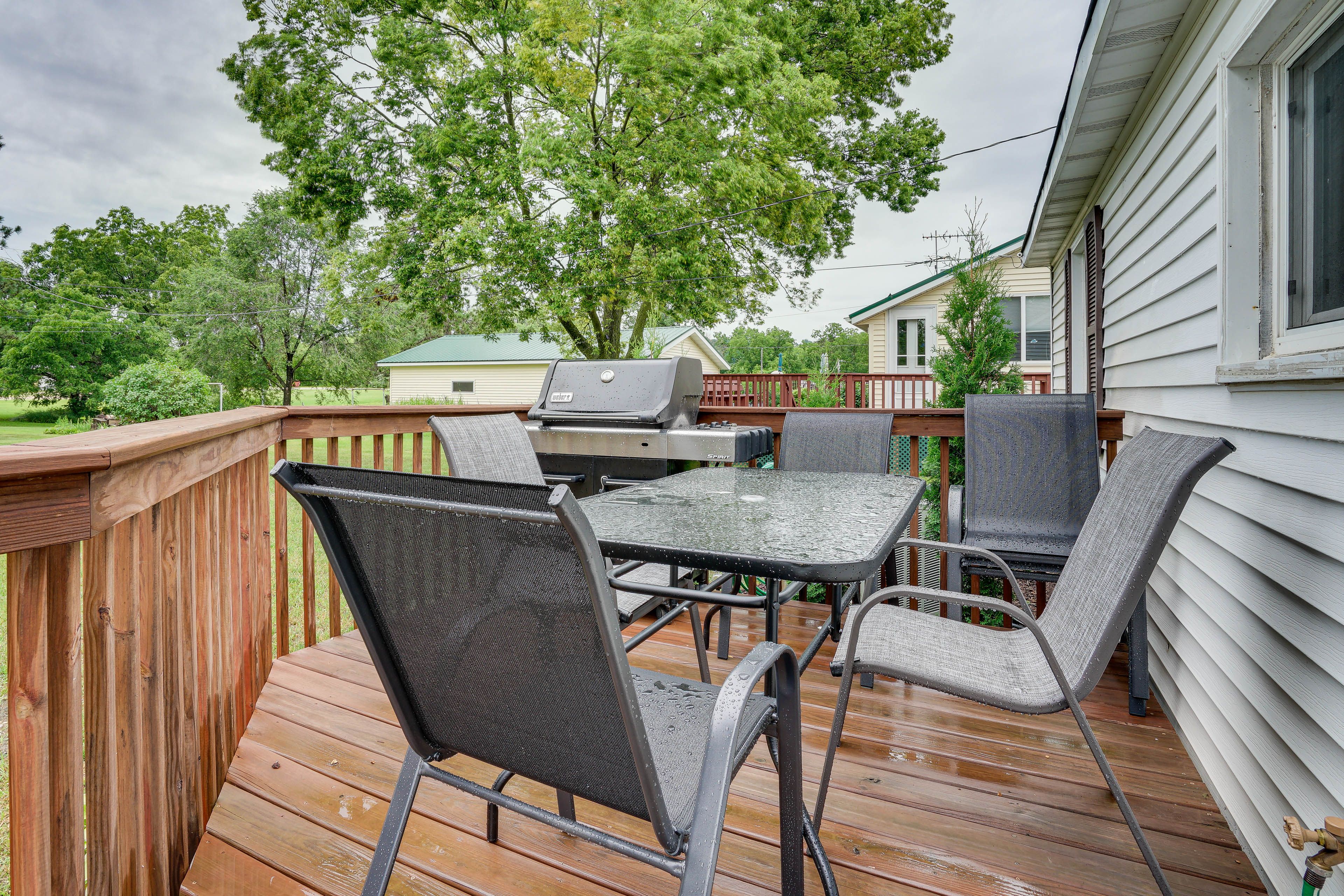 Private Deck w/ Dining Set | Gas Grill