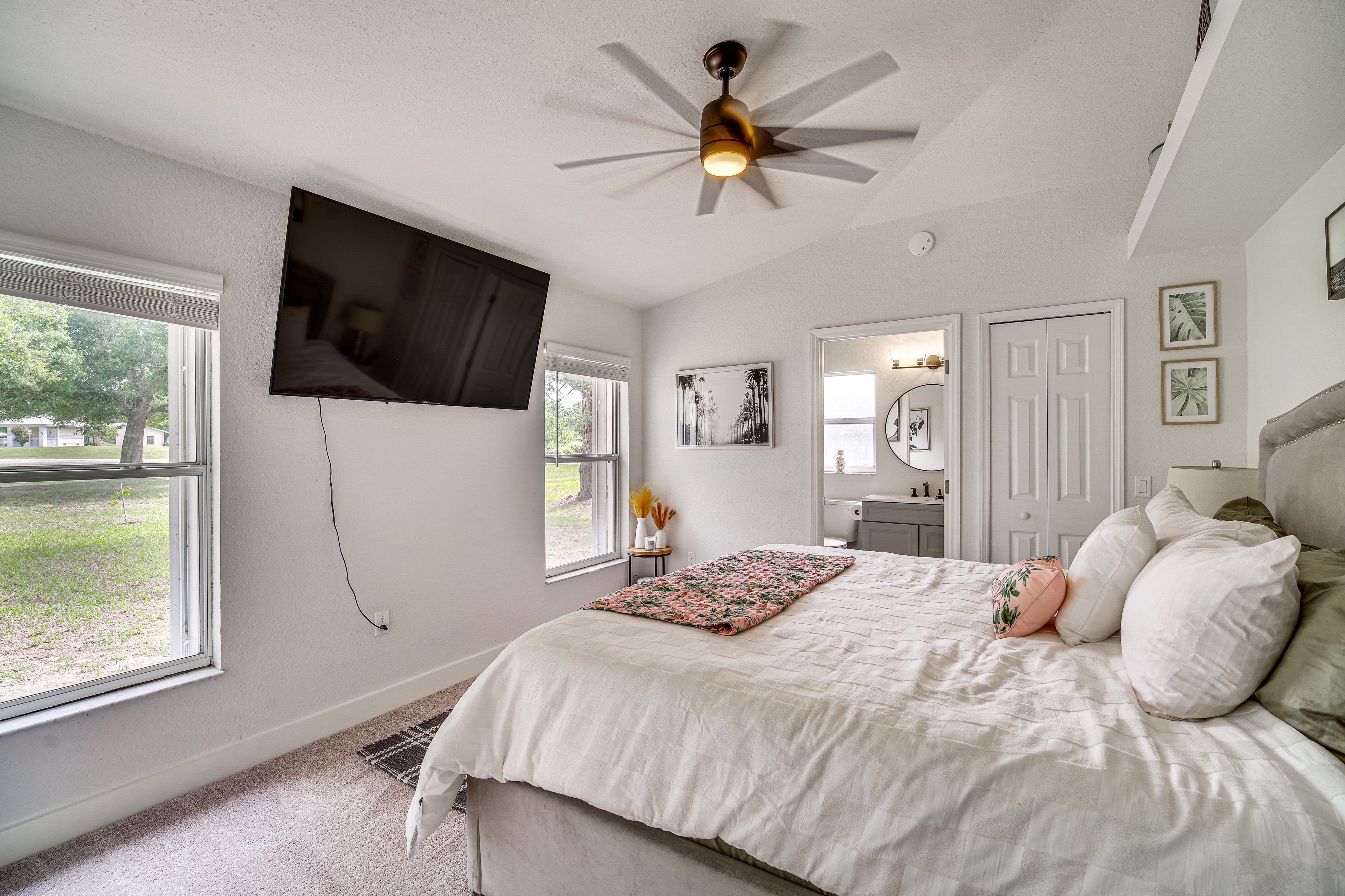 Bedroom 1 | King Bed | En-Suite Bathroom