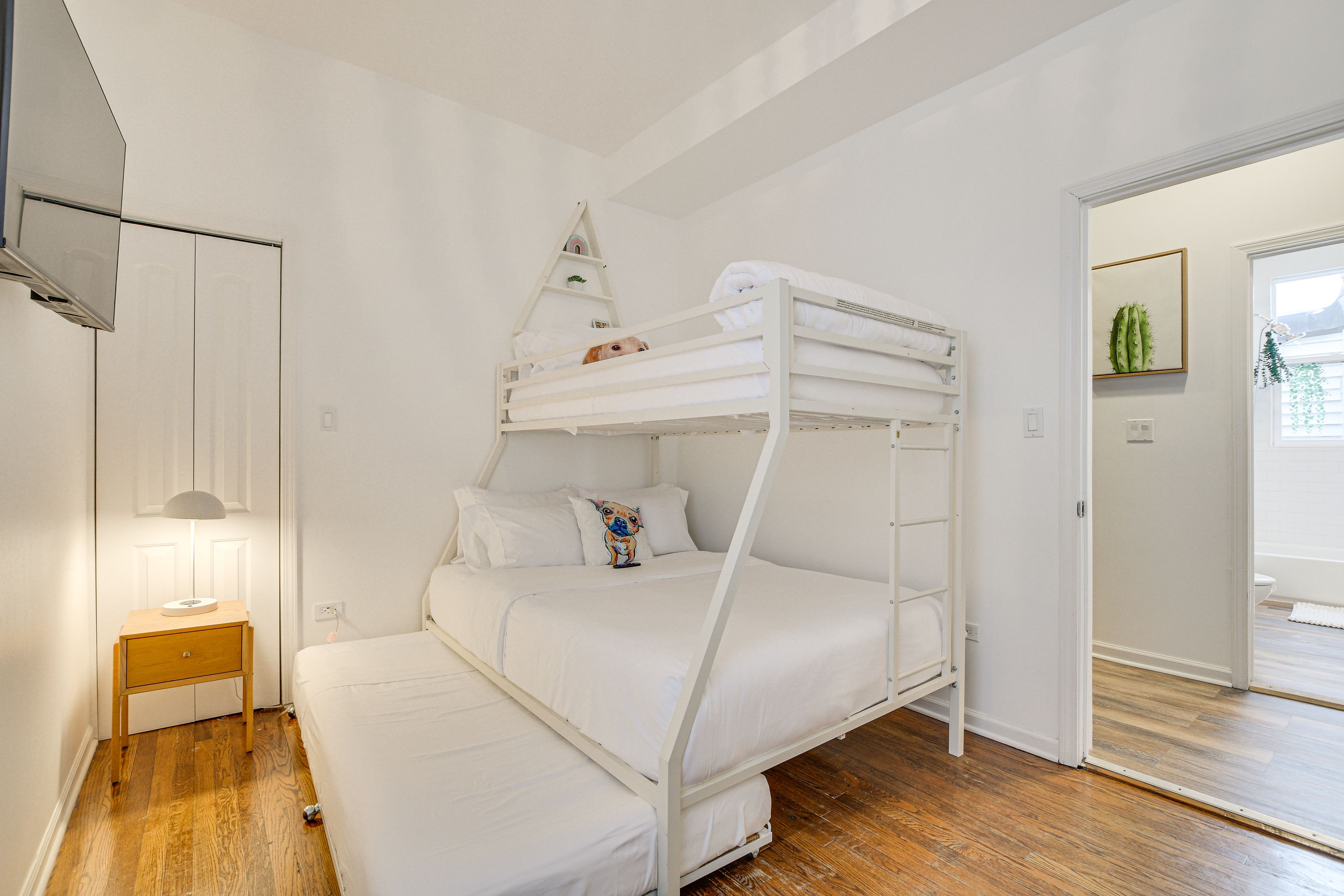 Bedroom 3 | Twin/Full Bunk Bed w/ Twin Trundle