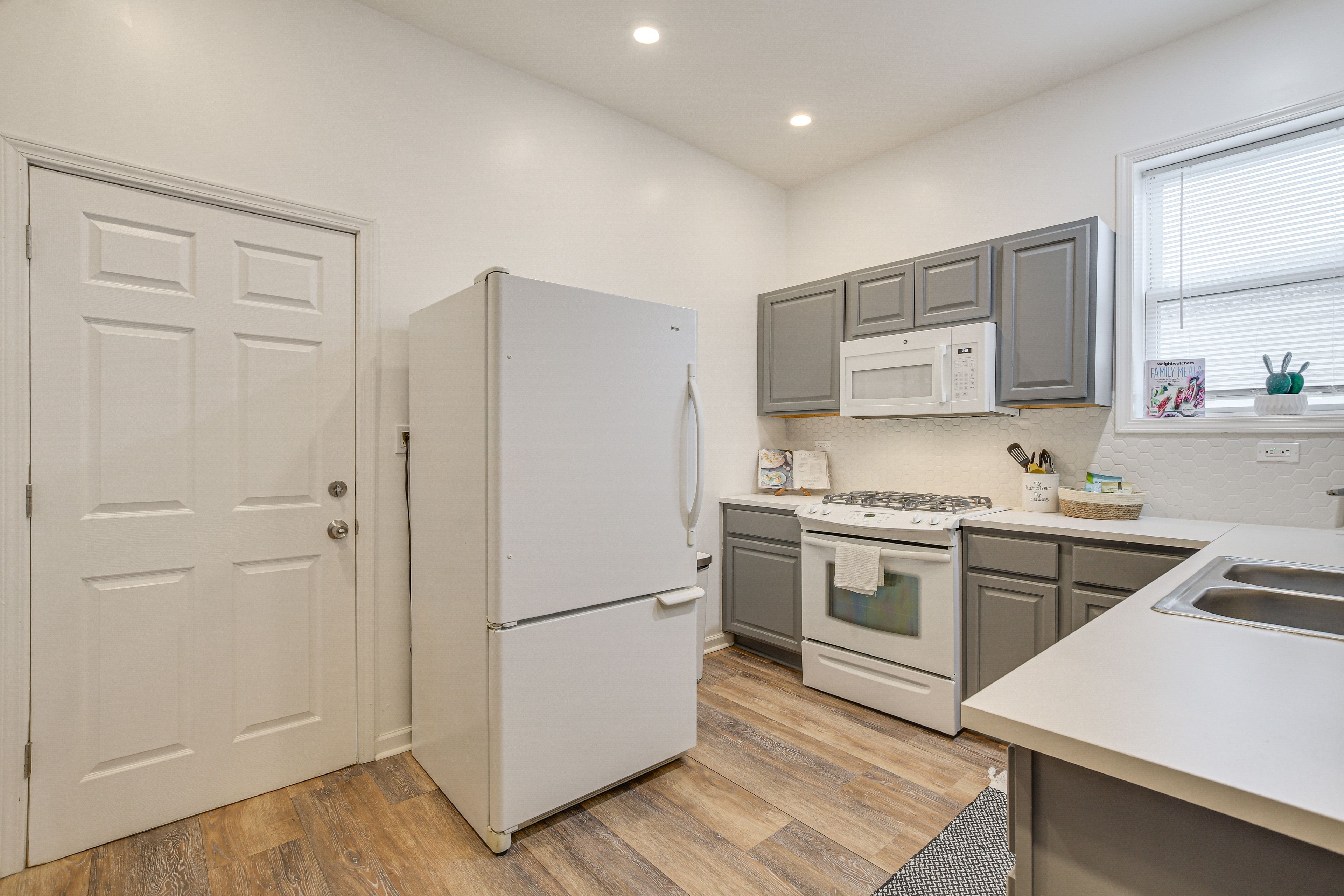 Kitchen | Drip & Keurig Coffee Makers | Blender