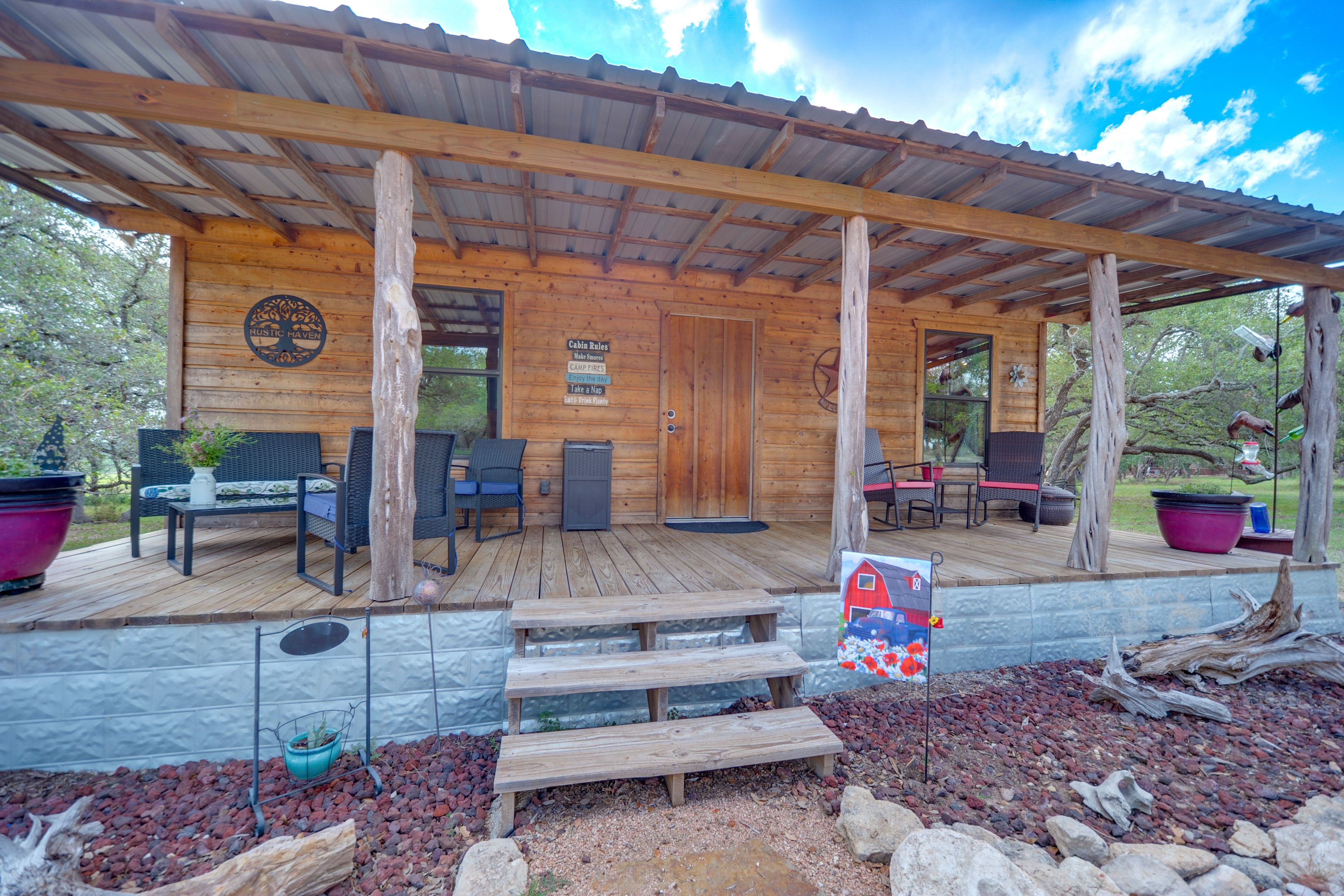 Johnson City Vacation Rental | Studio | 1BA | 3 Steps to Enter | 420 Sq Ft