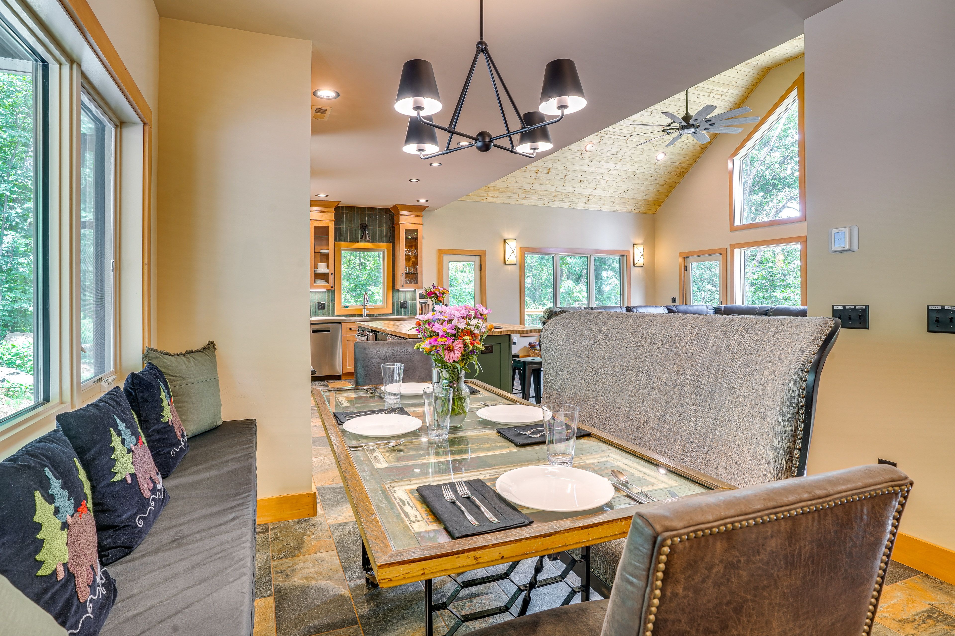 Dining Area | Dishware/Flatware Provided | Main Level