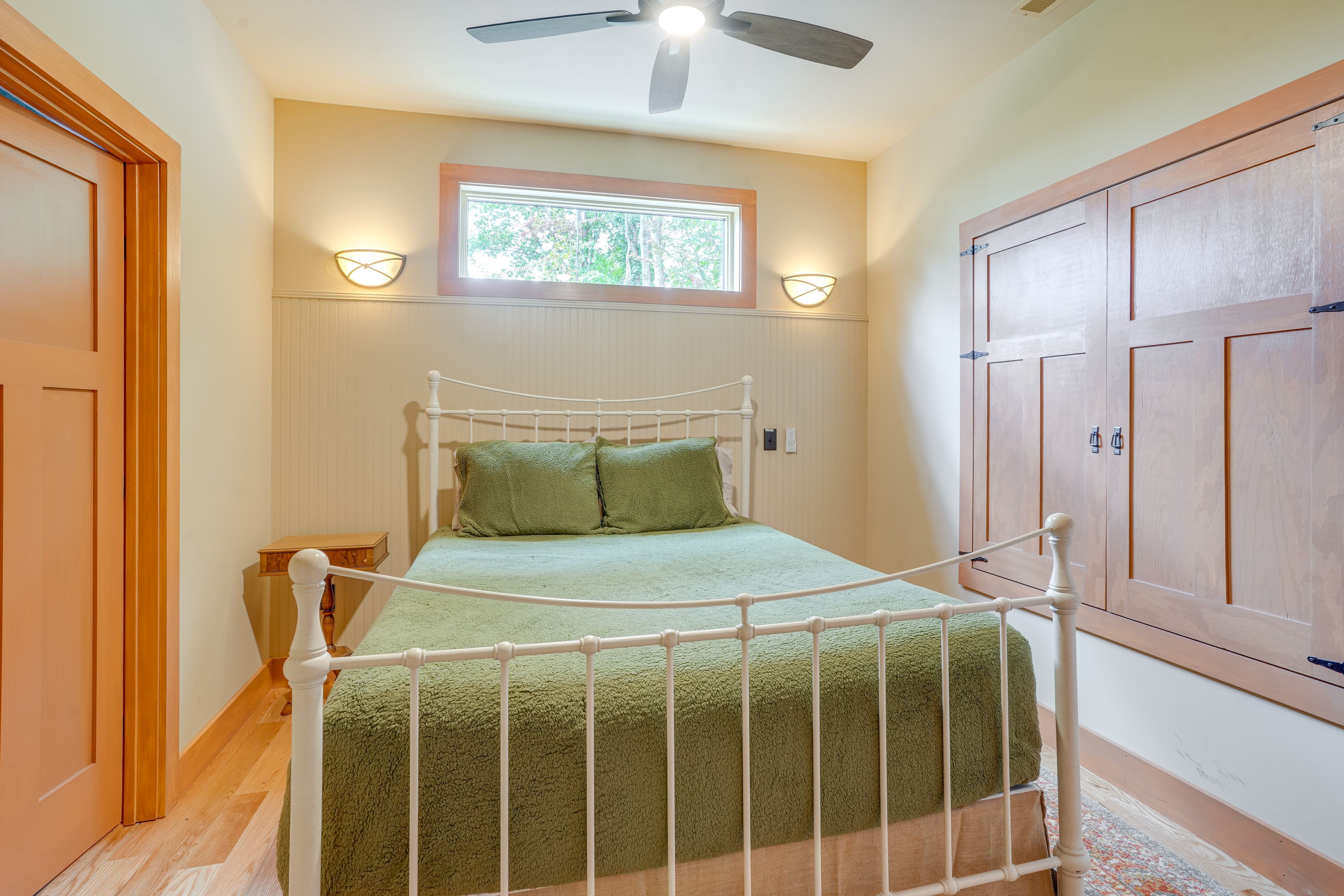 Bedroom 2 | Queen Bed | Main Level