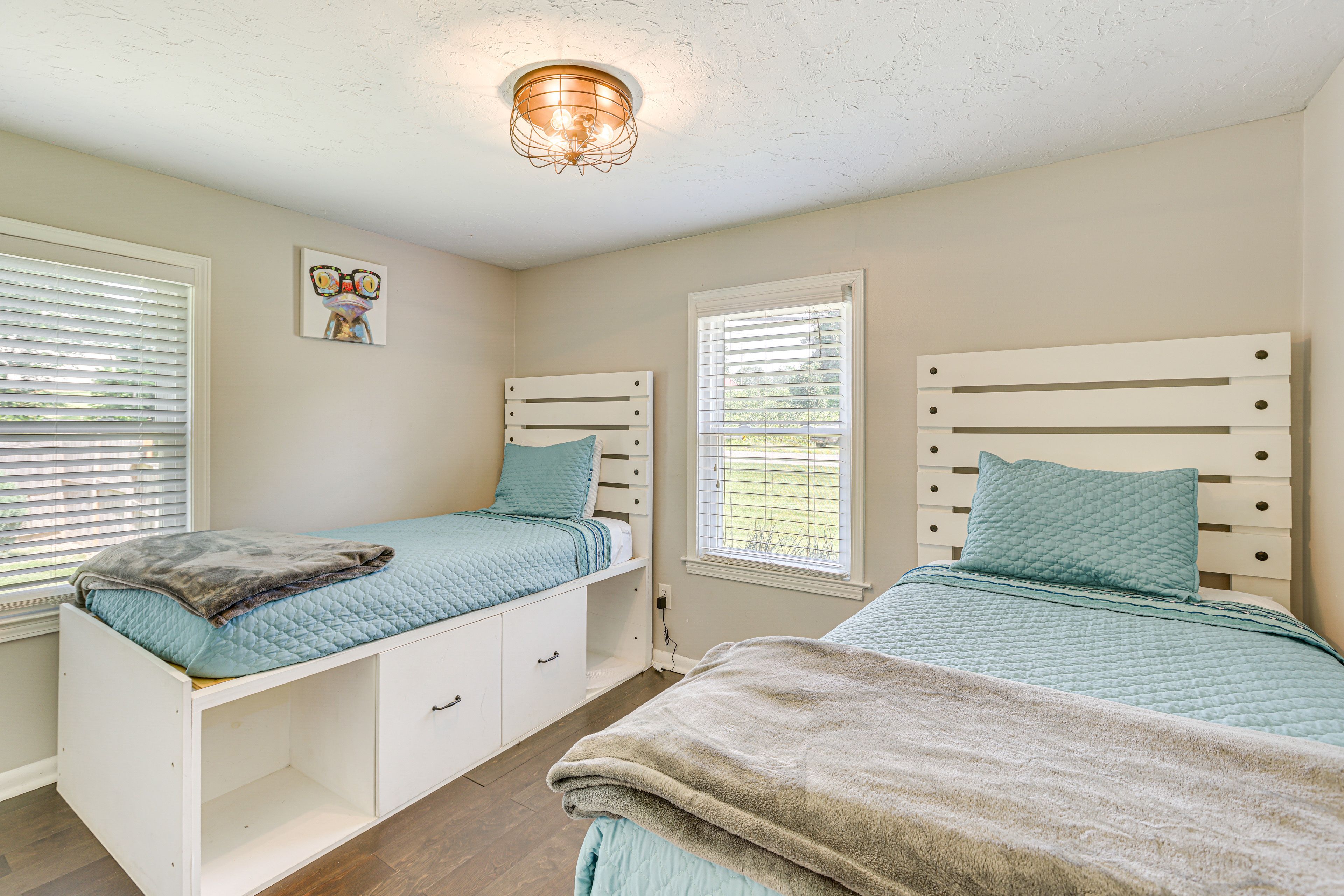 Bedroom 2 | 2 Twin Beds