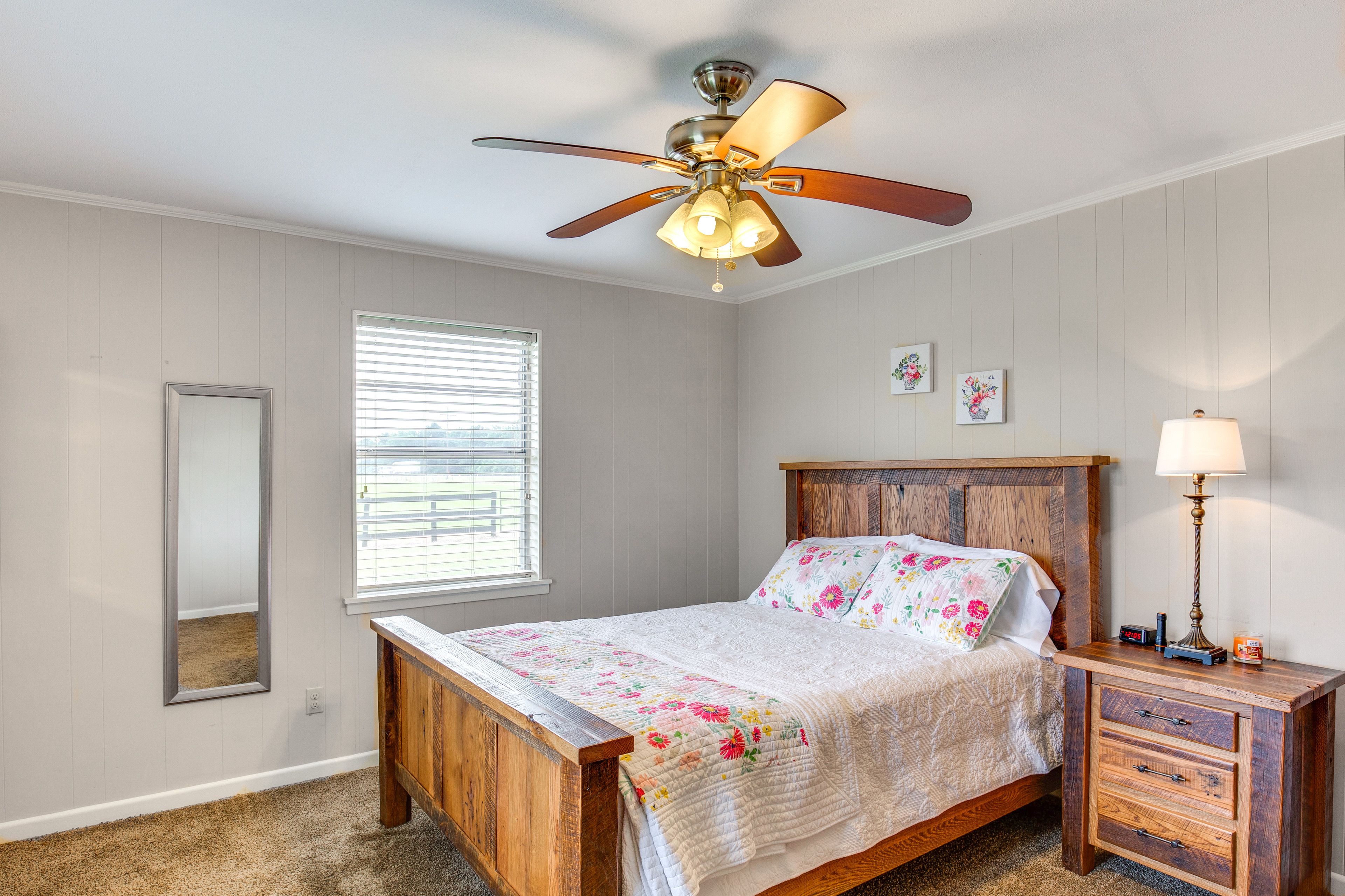 Bedroom 2 | Queen Bed