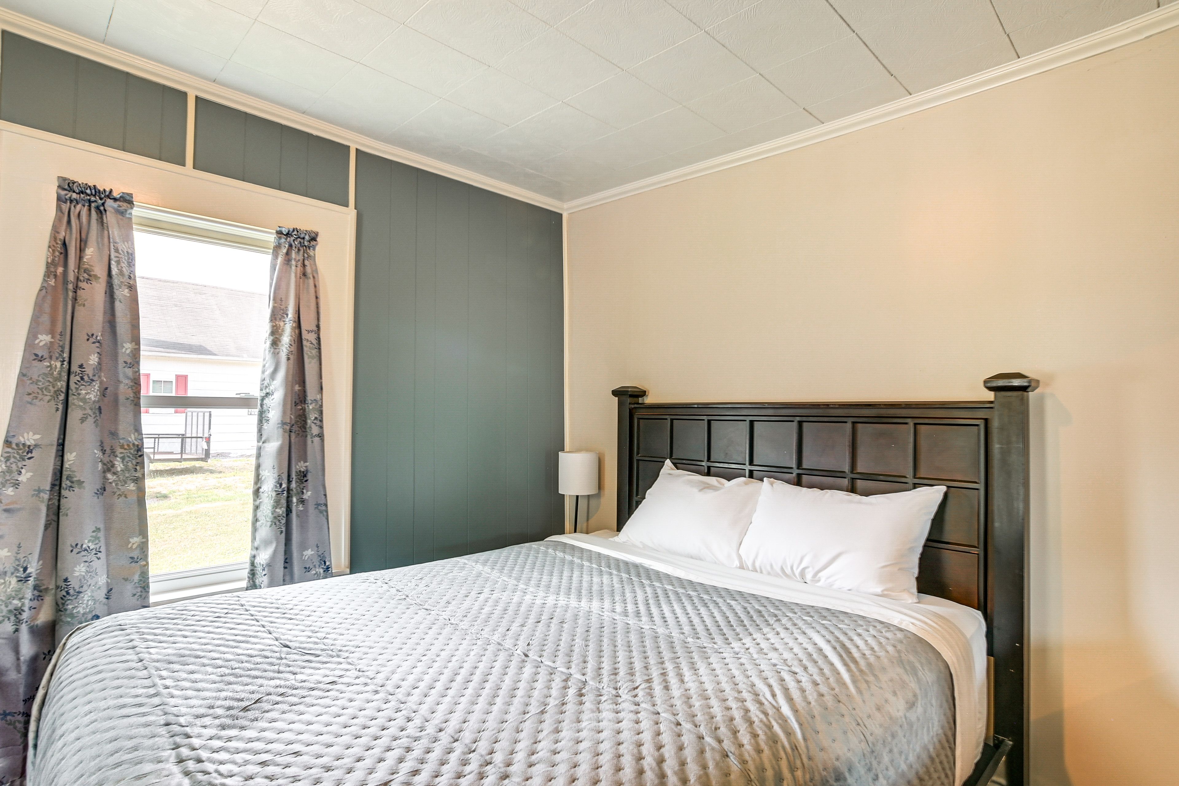 Bedroom 1 | Queen Bed | Linens Provided