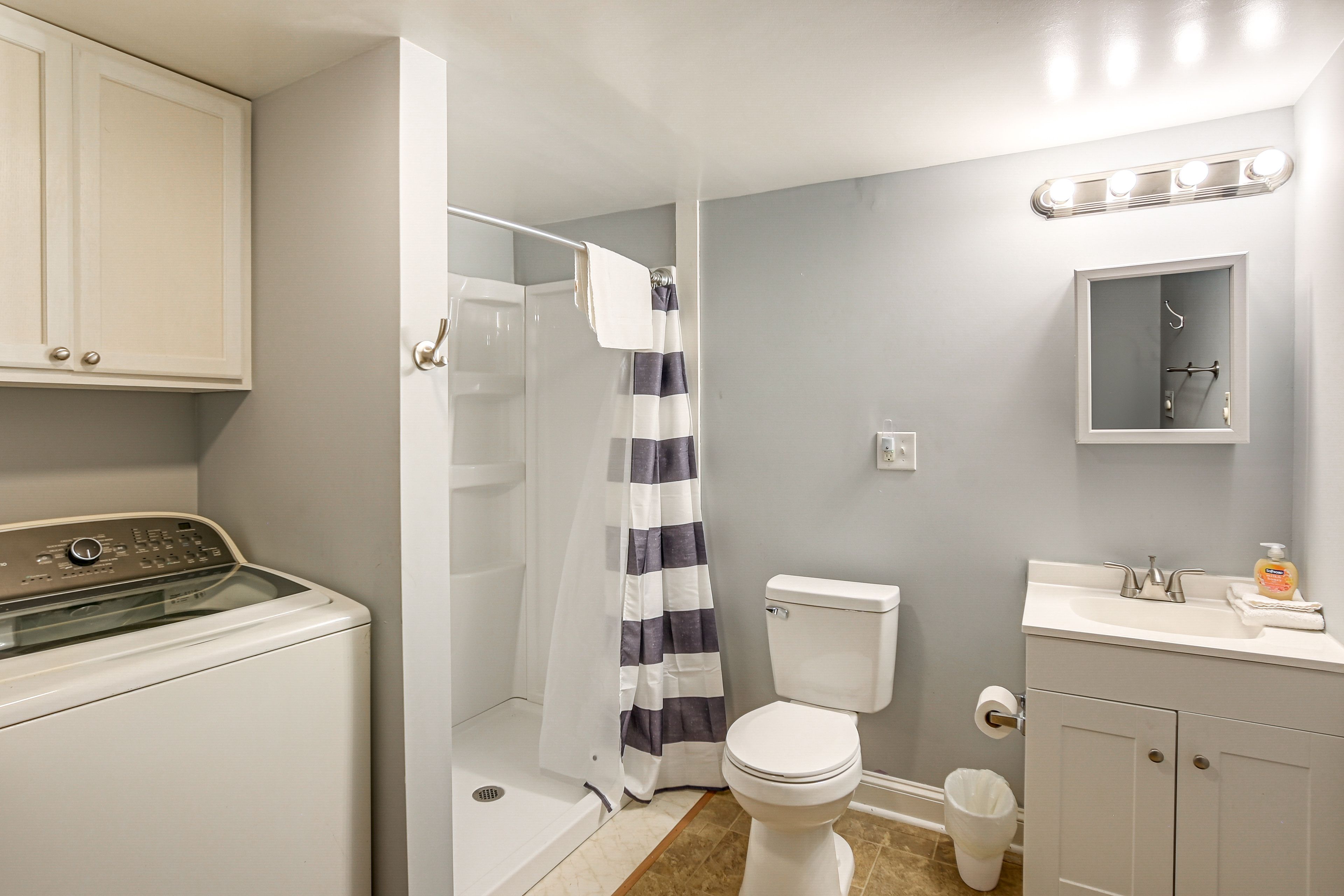 Bathroom | Complimentary Toiletries | Towels Provided