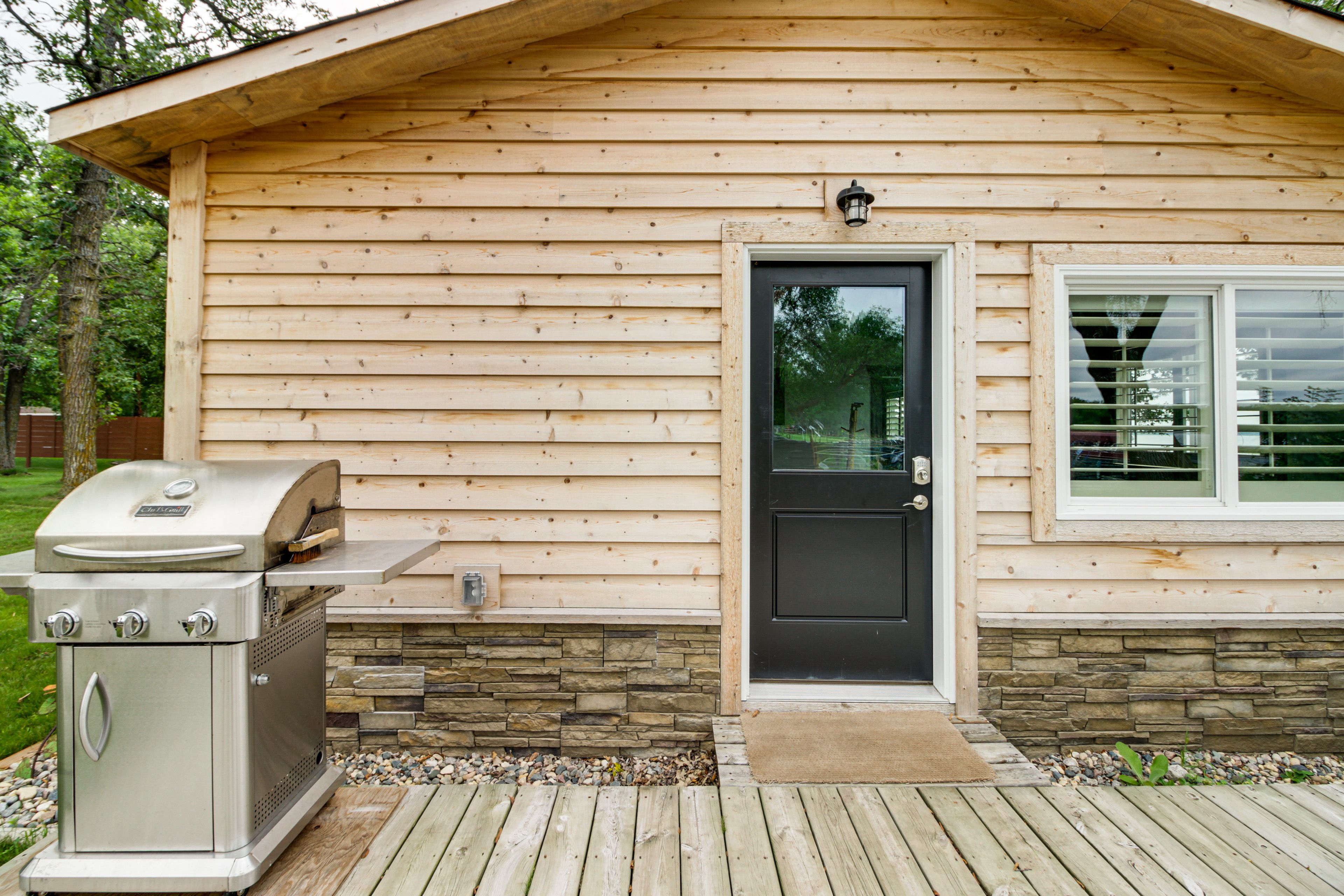 Cabin Exterior | Keyless Entry | Gas Grill