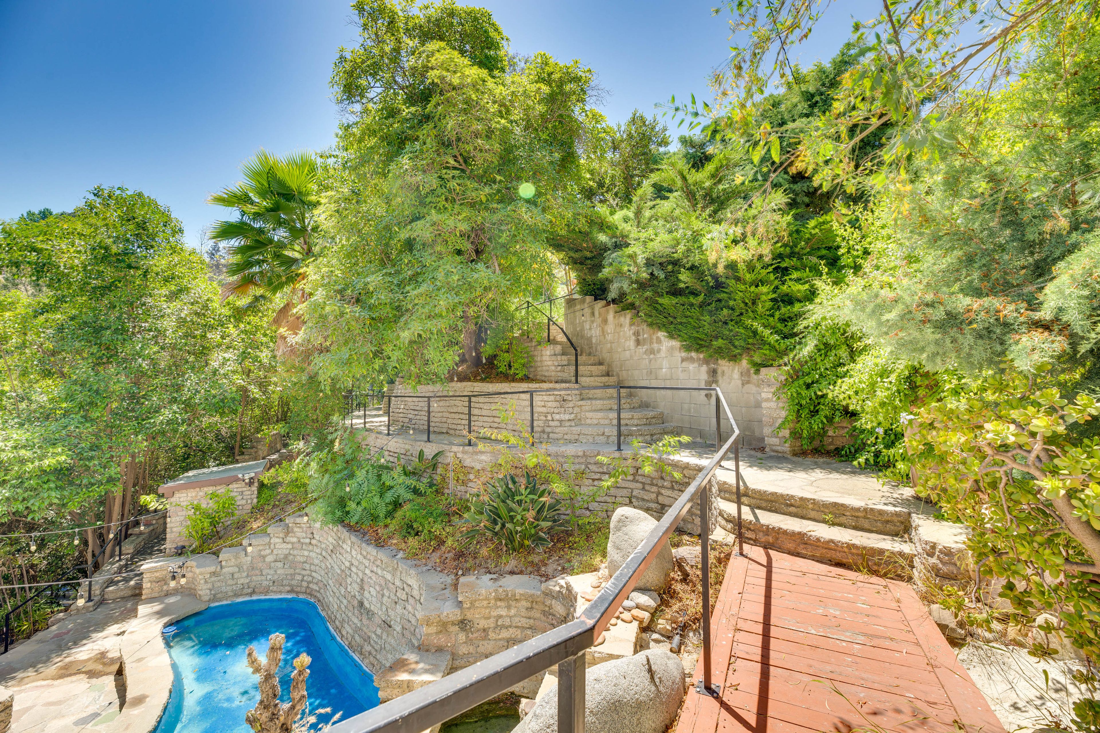 Property Grounds | Single-Story Studio | Window A/C | Electric Heating