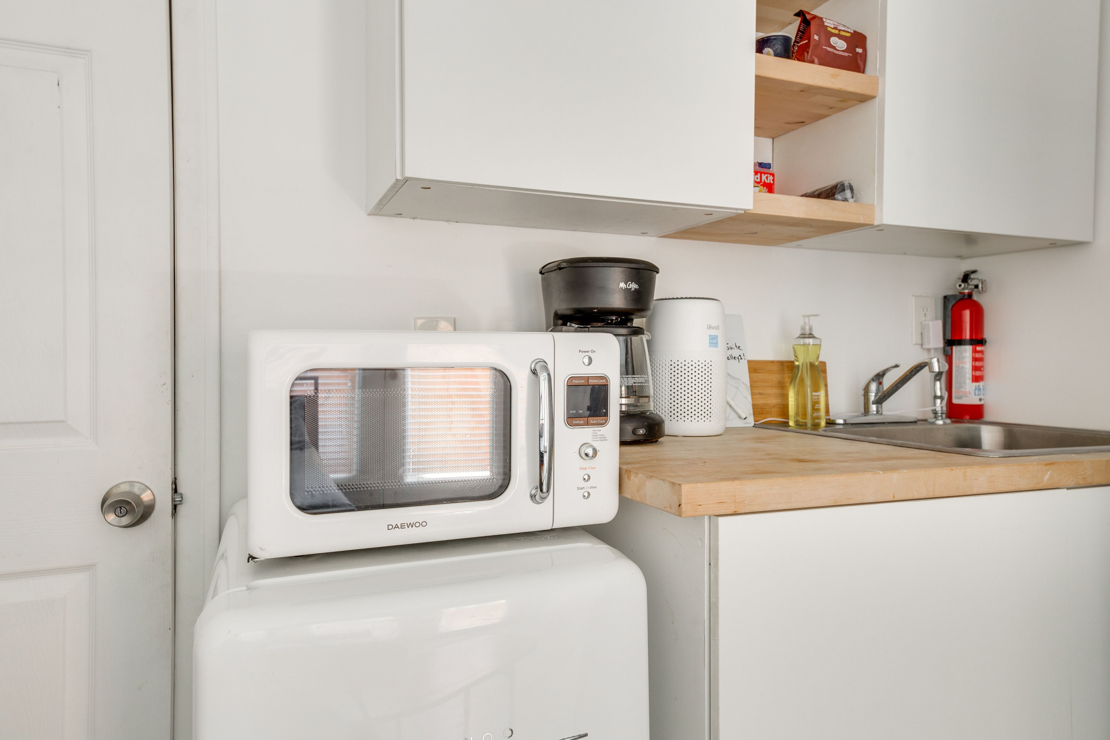Studio | Kitchenette | Hot Plate