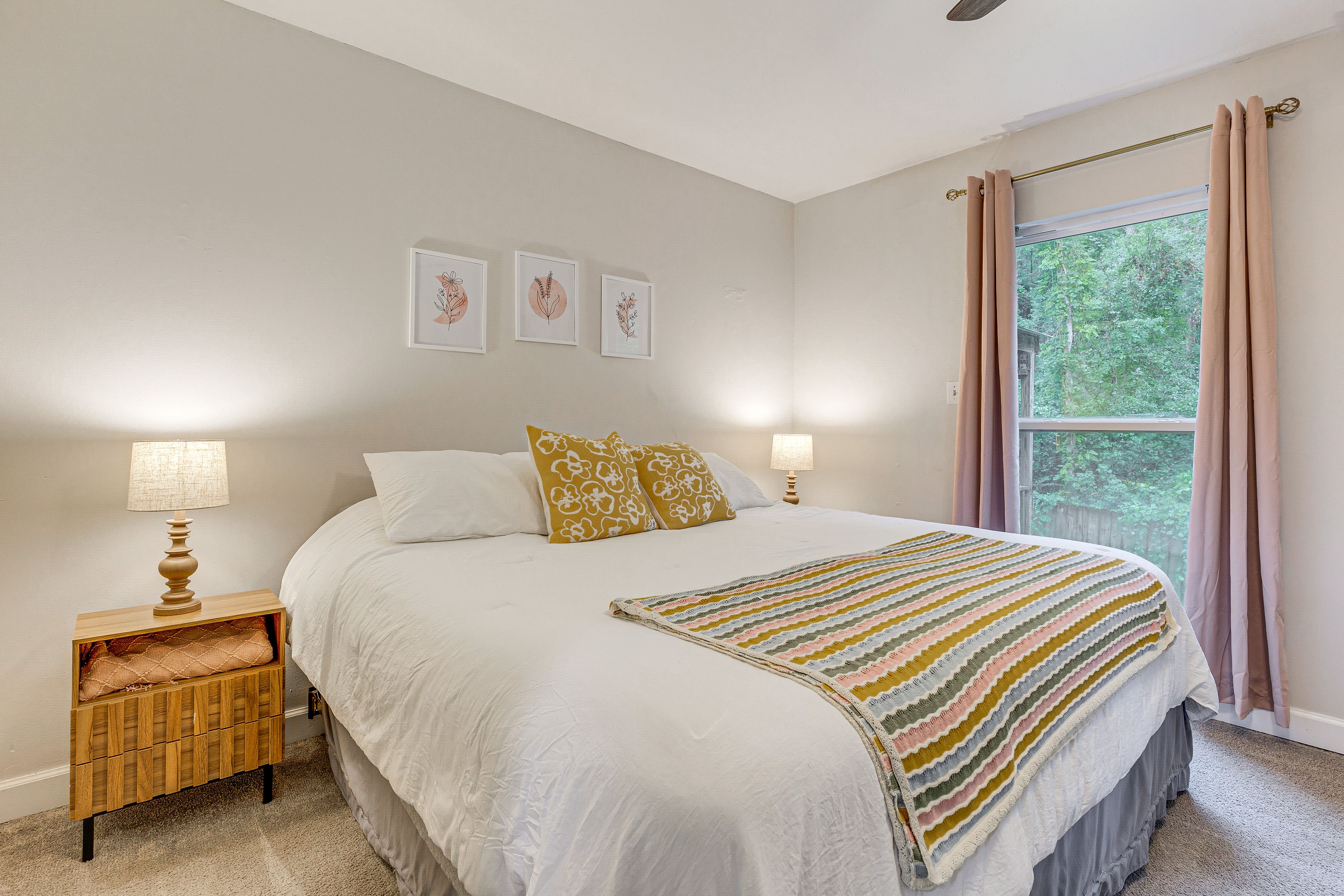 Bedroom 1 | King Bed | Linens & Towels Provided | 1st Floor