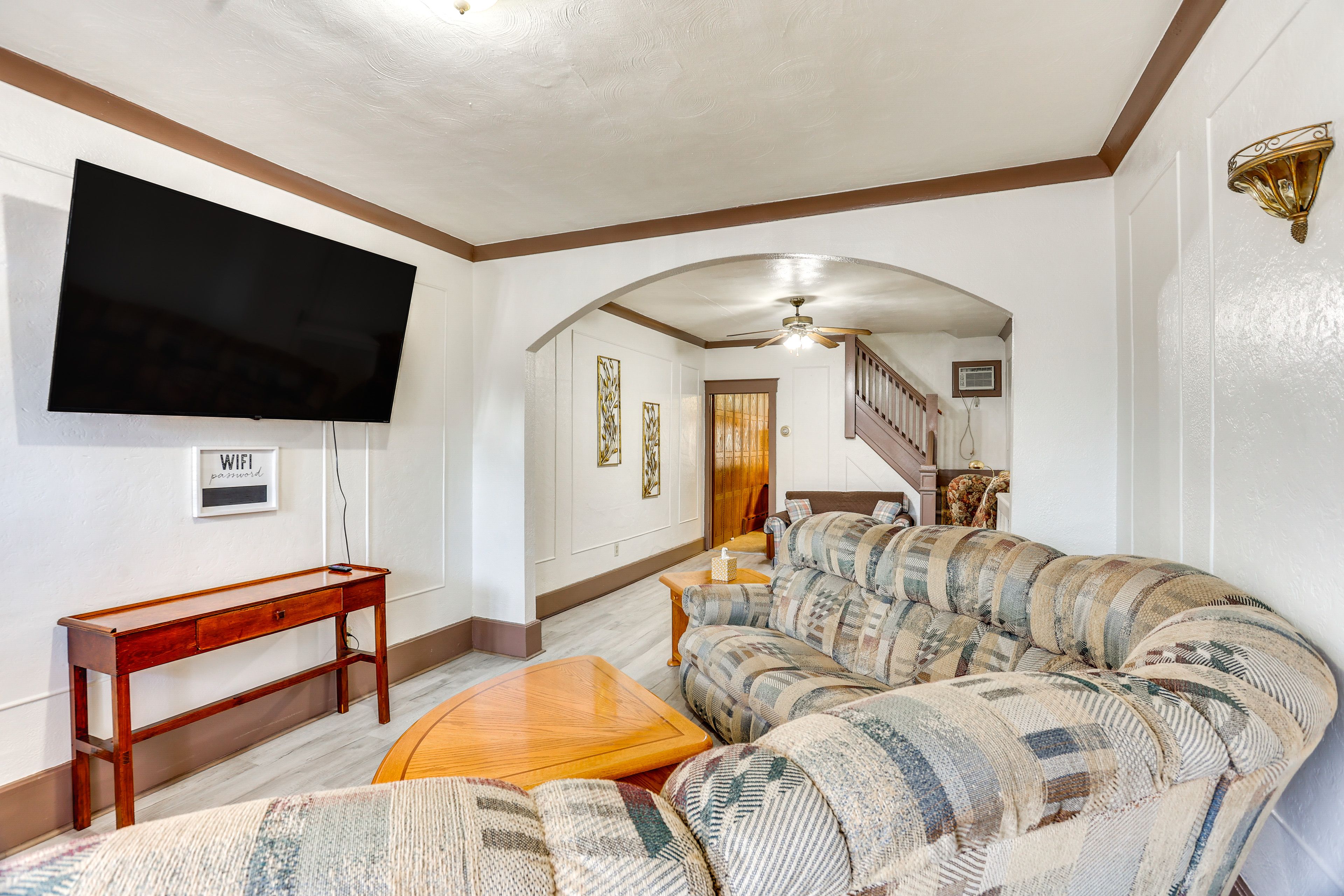 Mount Carmel Vacation Rental | 4BR | 2BA | 2,000 Sq Ft | Stairs Required