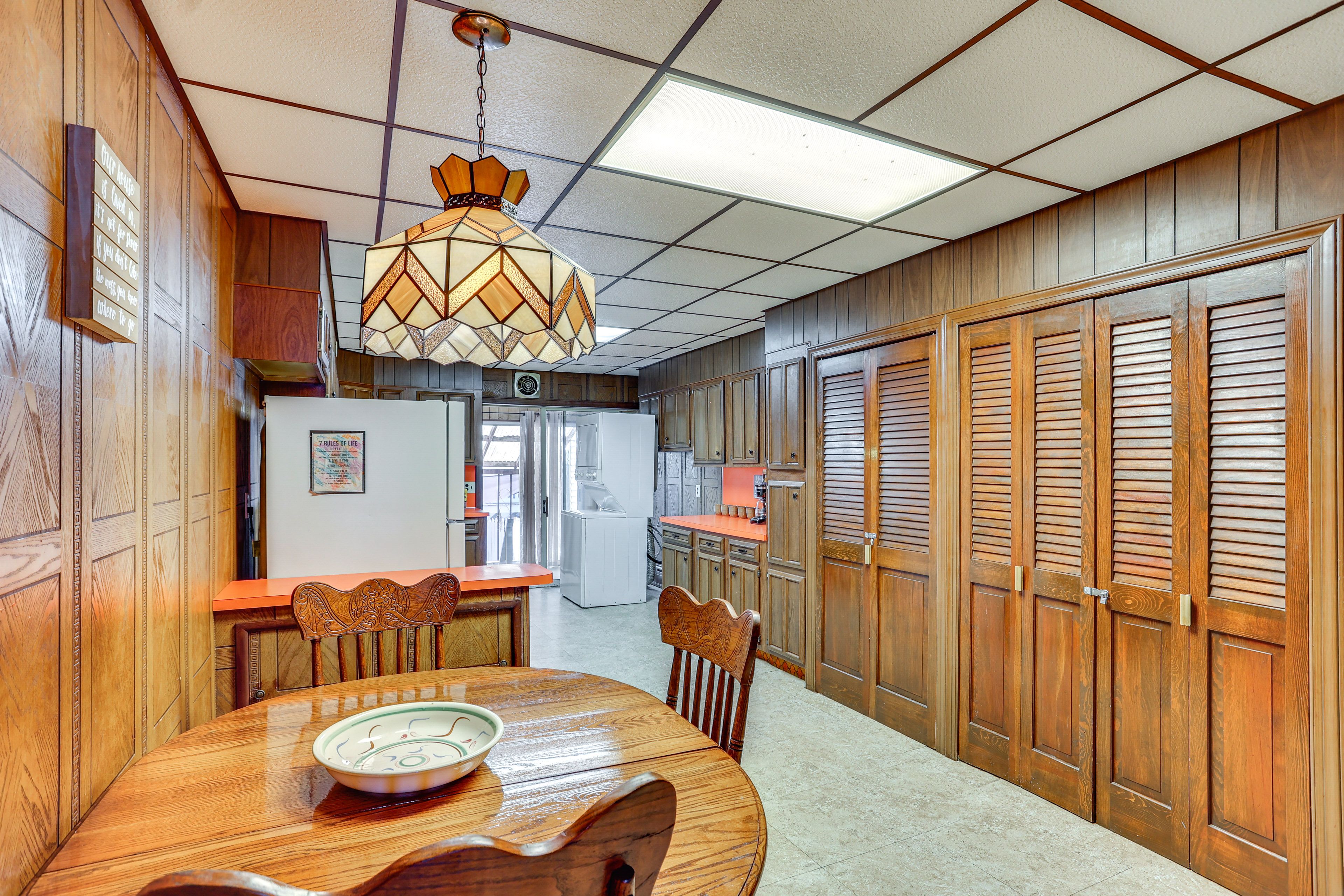 Dining Area | 1st Floor | Dishware/Flatware | Trash Bags/Paper Towels