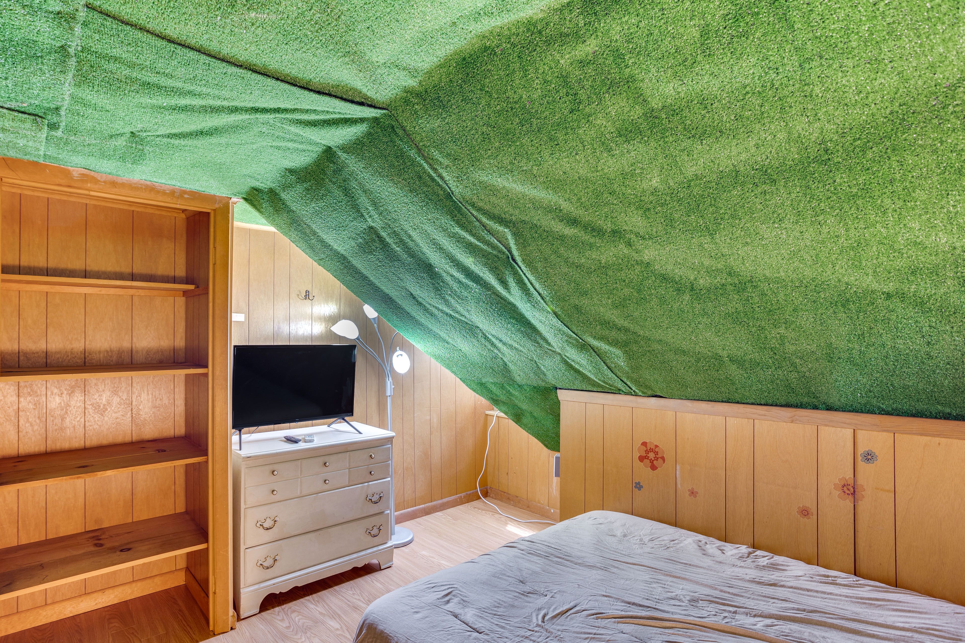 Bedroom 4 | Full Bed | 3rd Floor