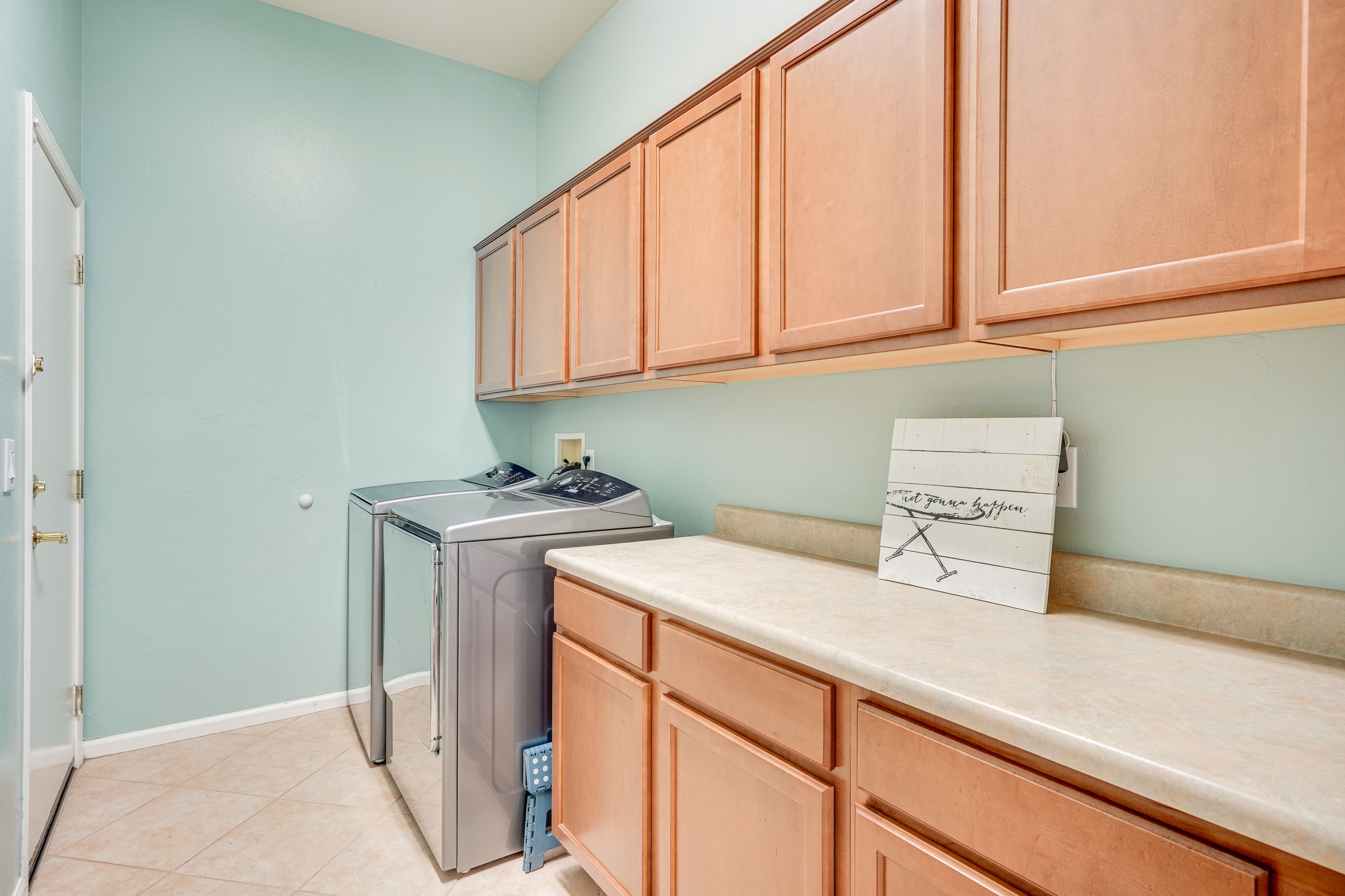 Laundry Room | Washer & Dryer