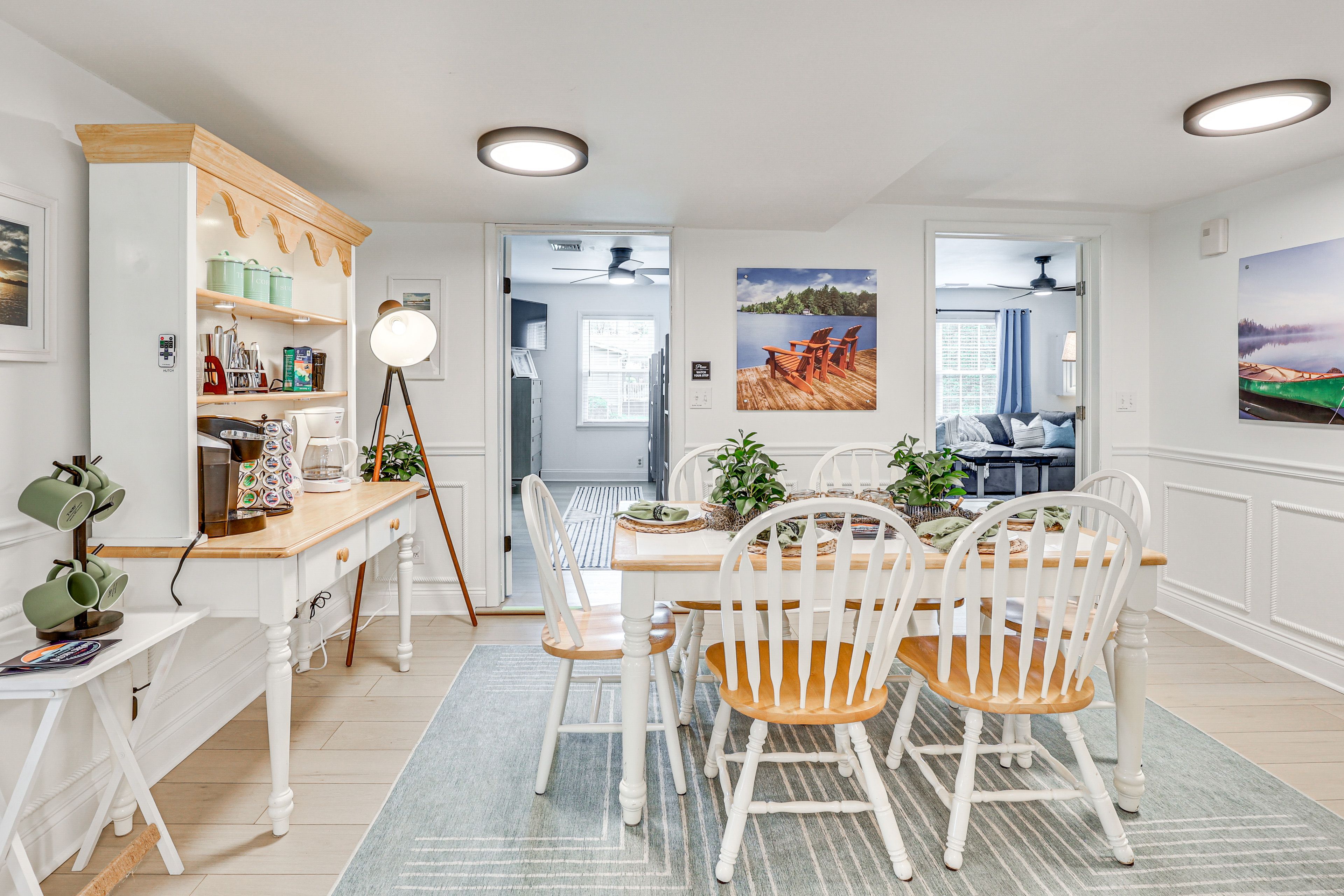Dining Area | Dishware/Flatware Provided | Coffee Bar