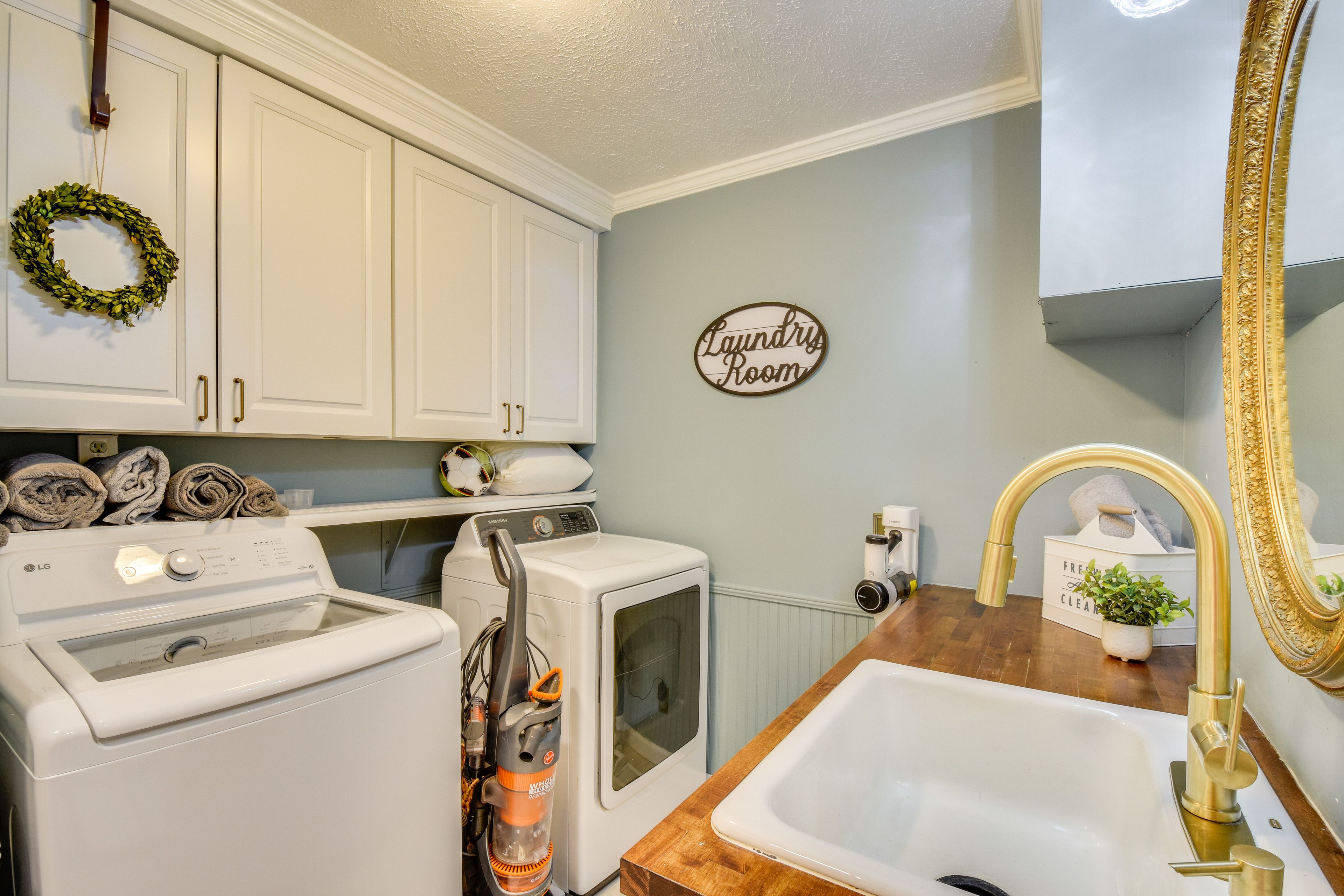 Laundry Area | 1st Floor