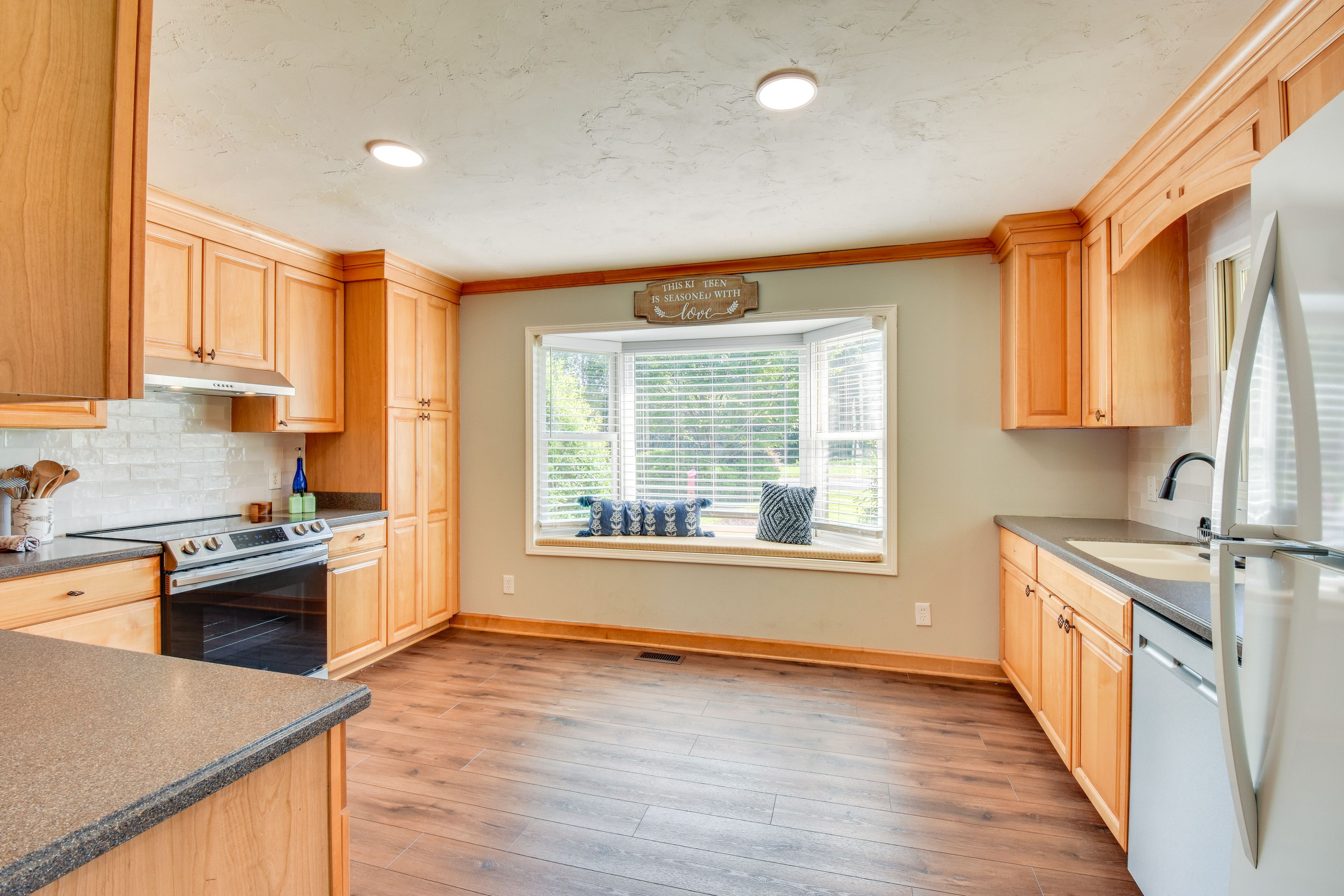 Kitchen | Dishwasher | Drip Coffee Maker | 1st Floor