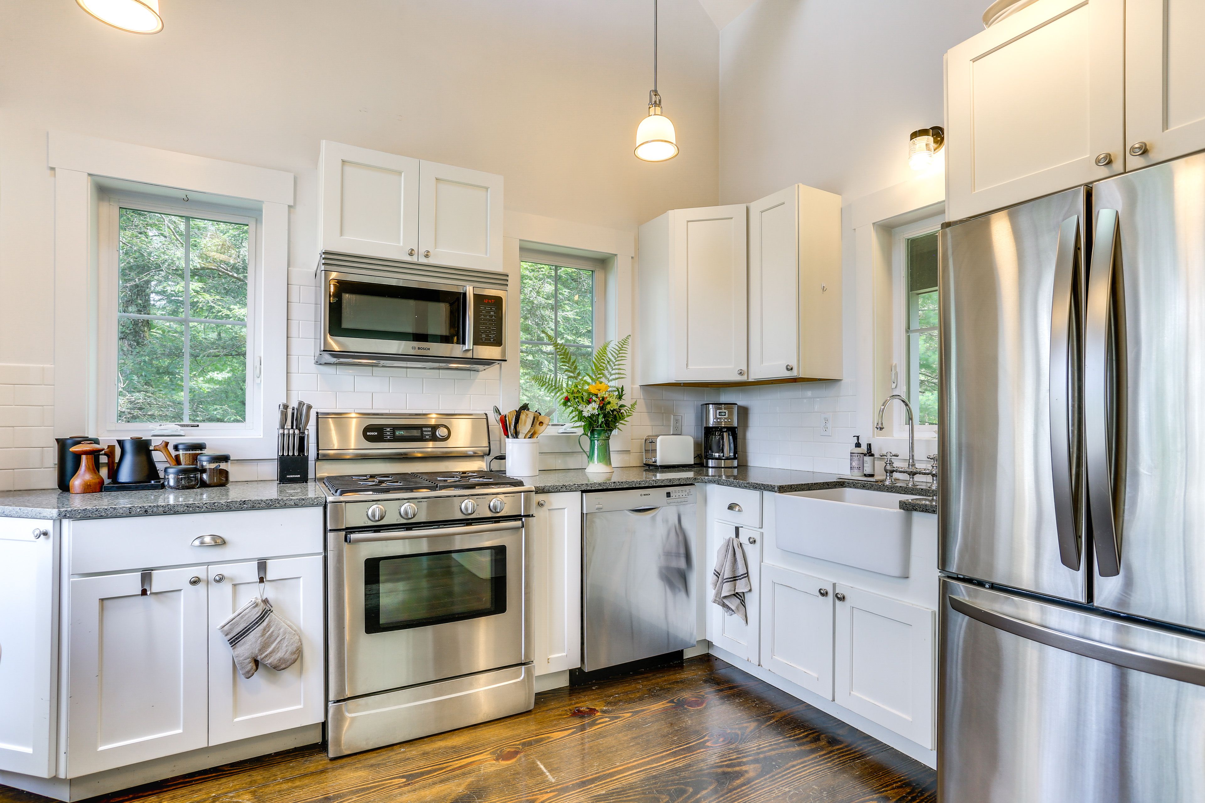 Kitchen | Cooking Basics | Dishwasher | Drip Coffee Maker | Main Level
