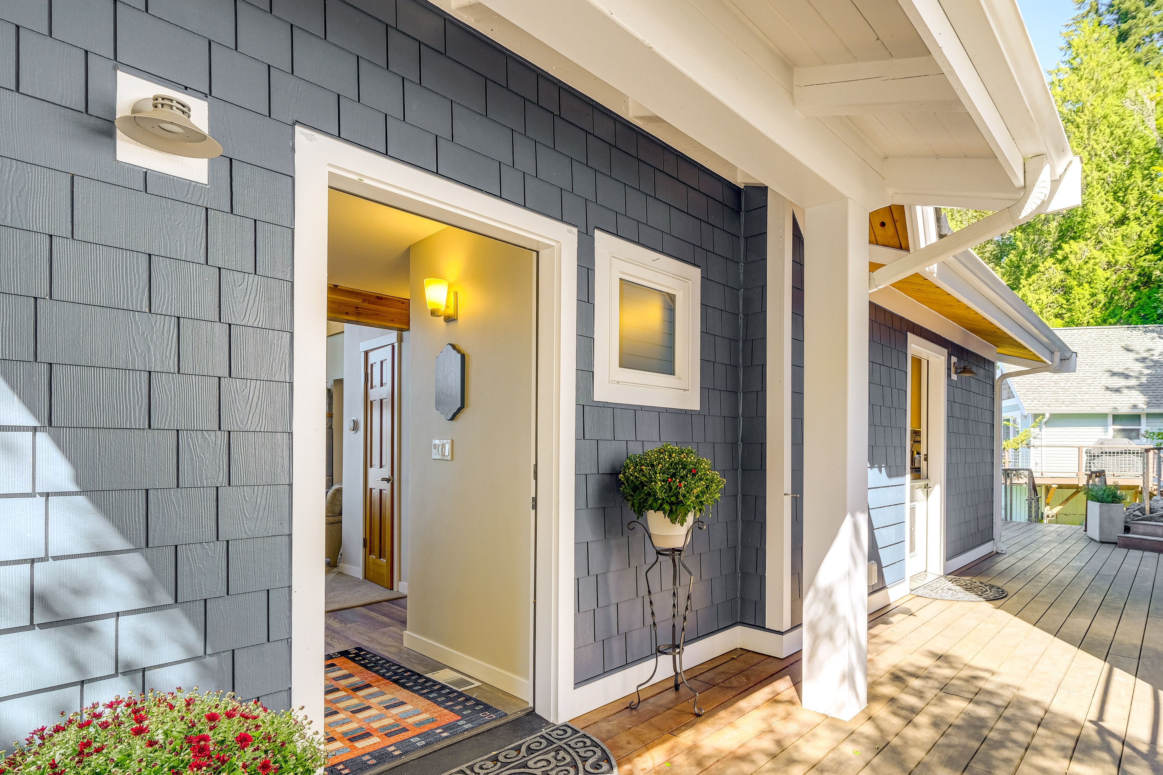 House Exterior | Keyless Entry