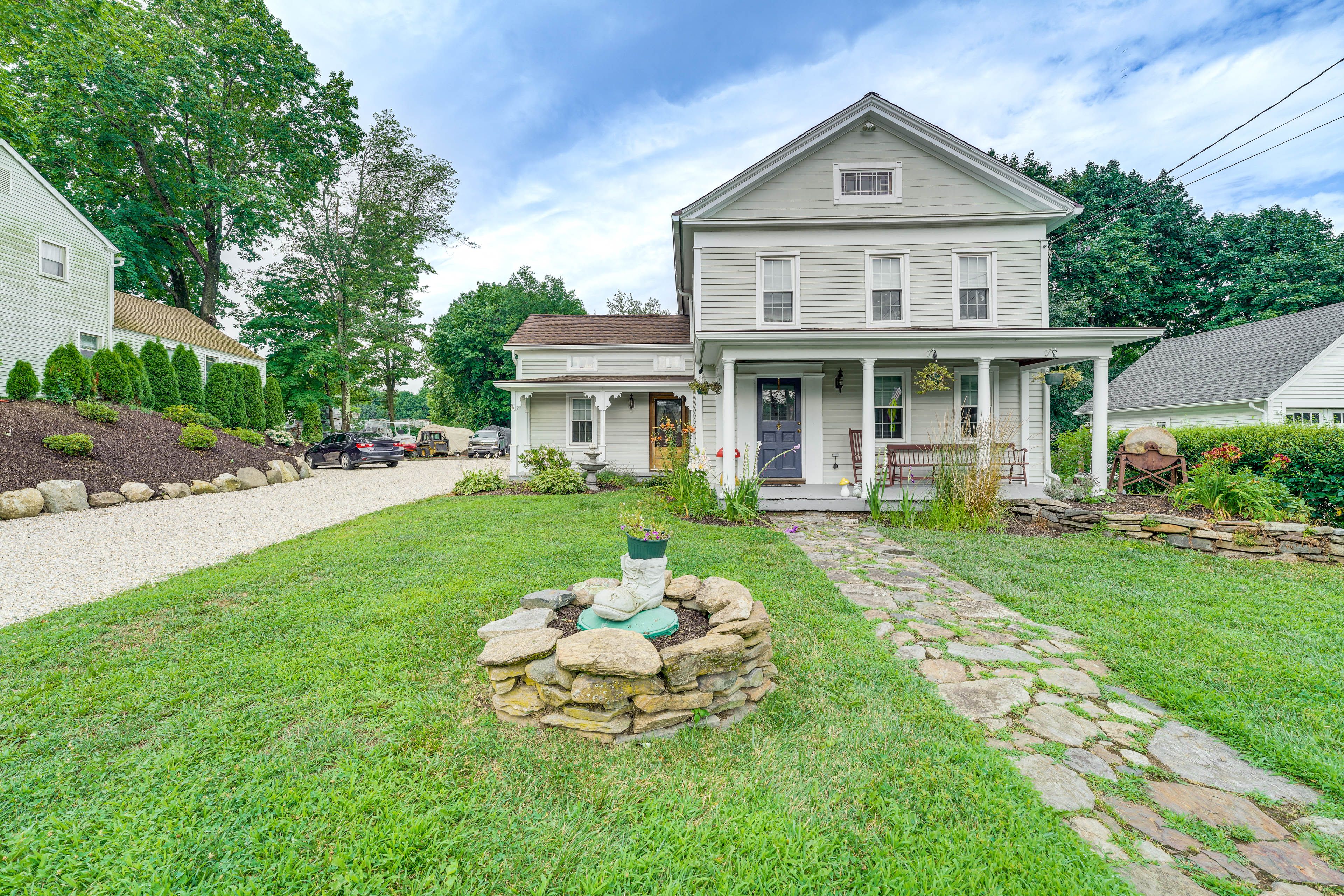 Bethlehem Vacation Rental | 1BR | 1BA | Step Required | 1,380 Sq Ft