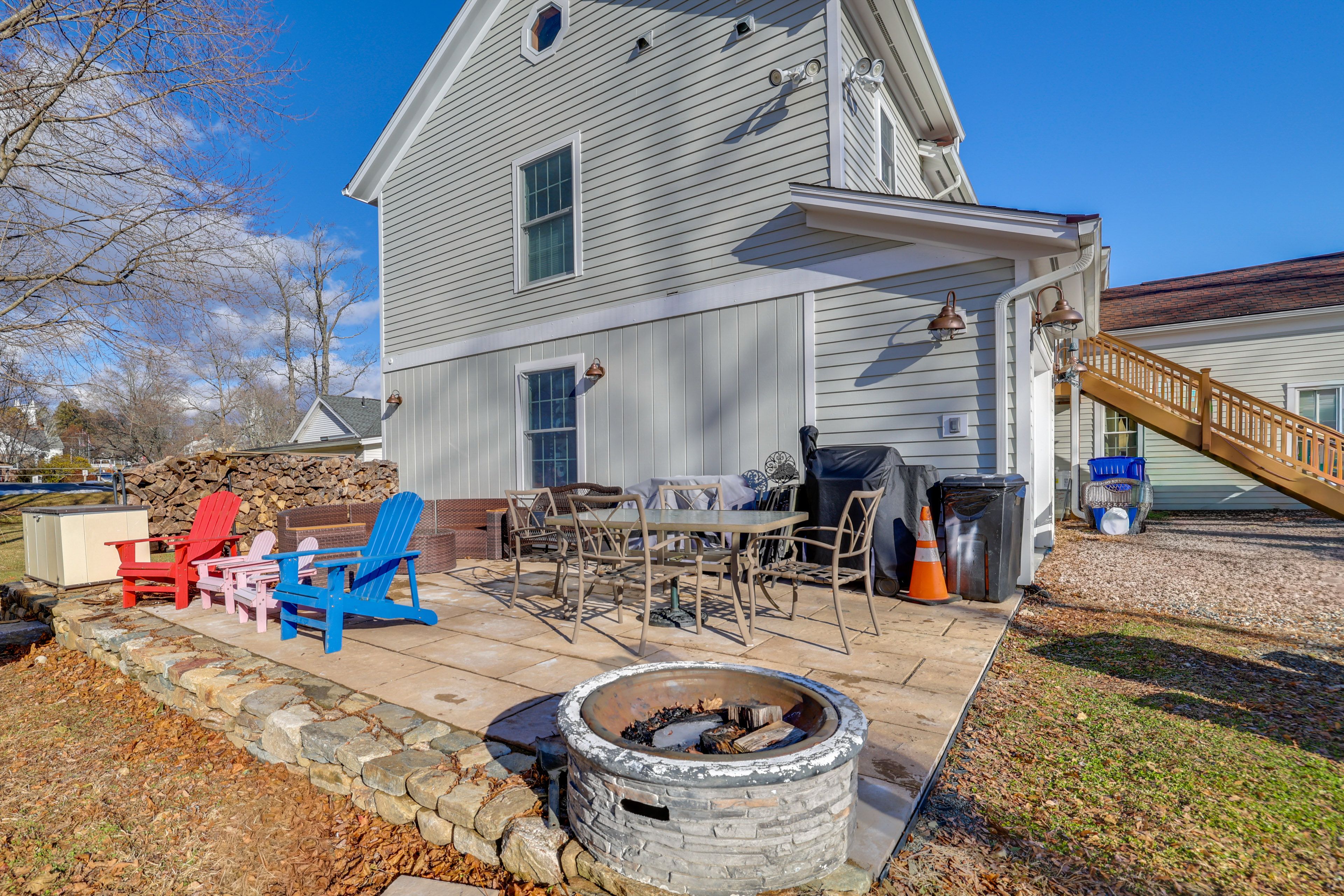 Shared Outdoor Space | Fire Pit