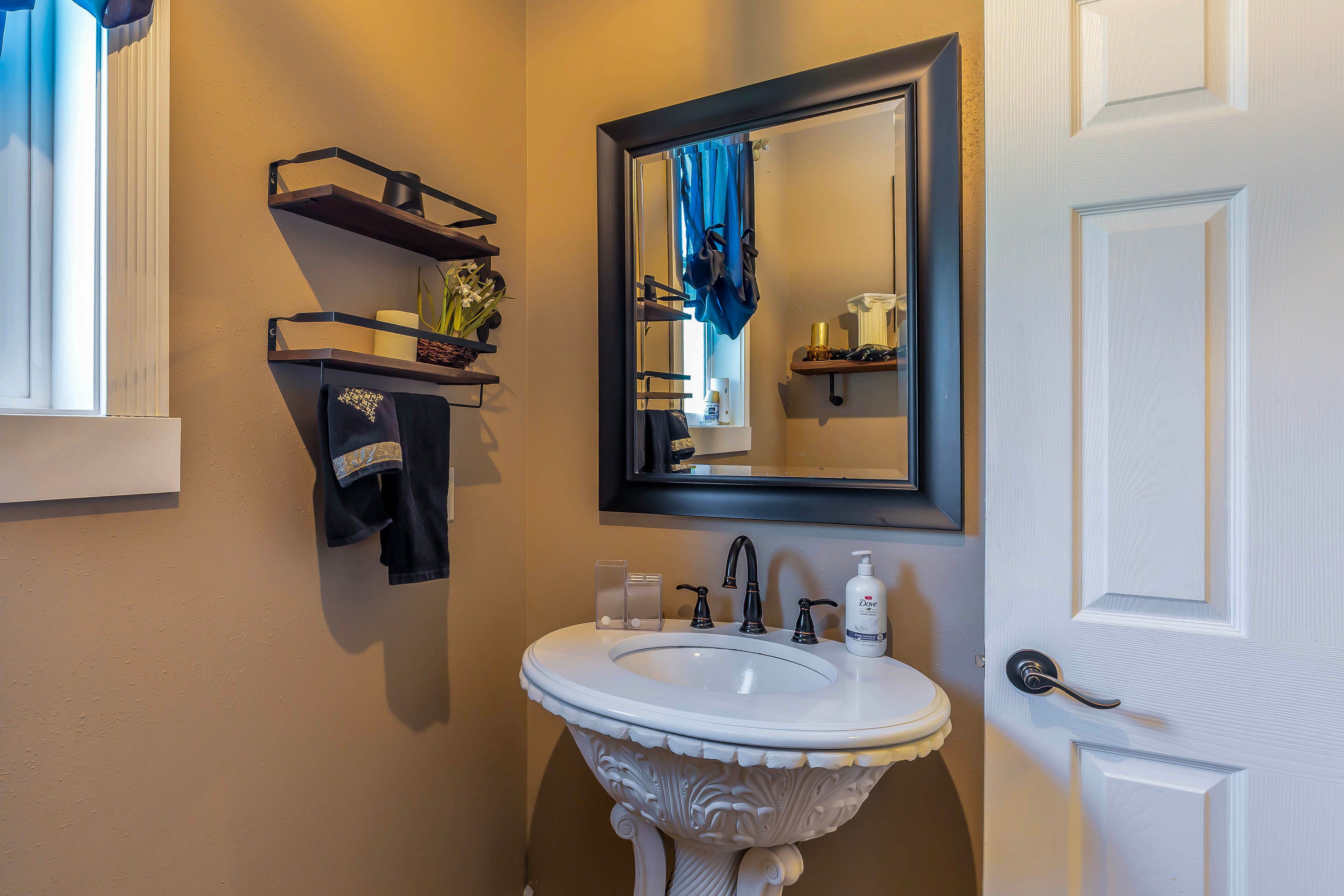 Half Bathroom | 1st Floor