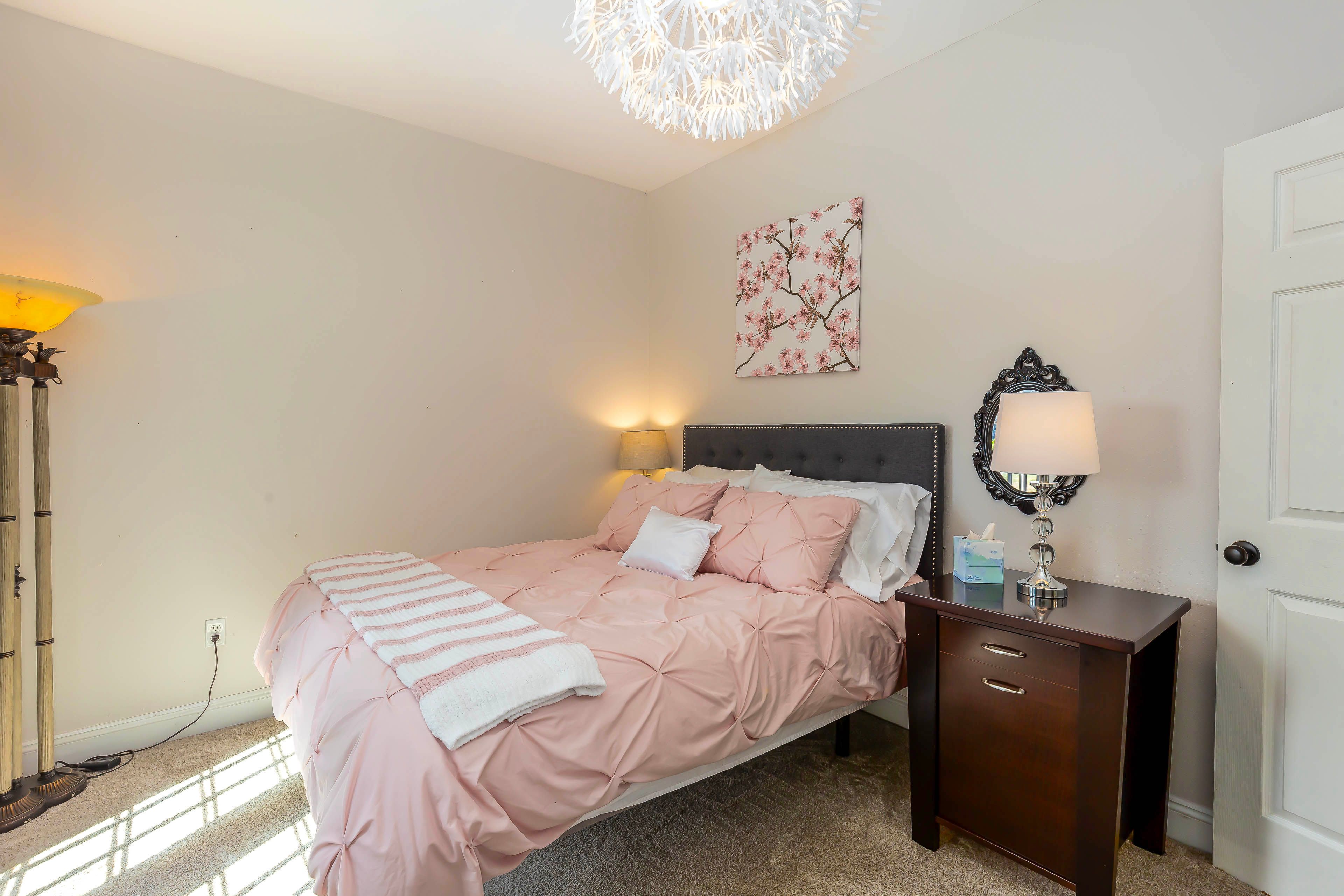 Bedroom 2 | 2nd Floor | Queen Bed