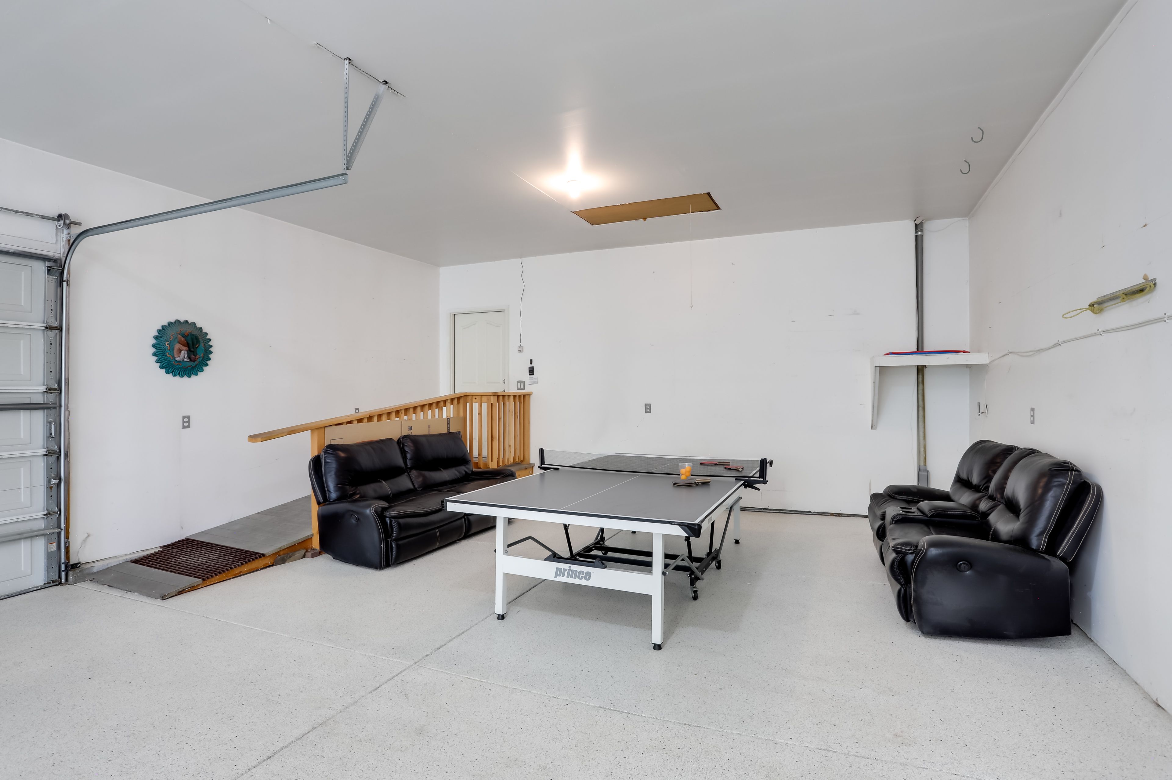 Garage (2 Vehicles)