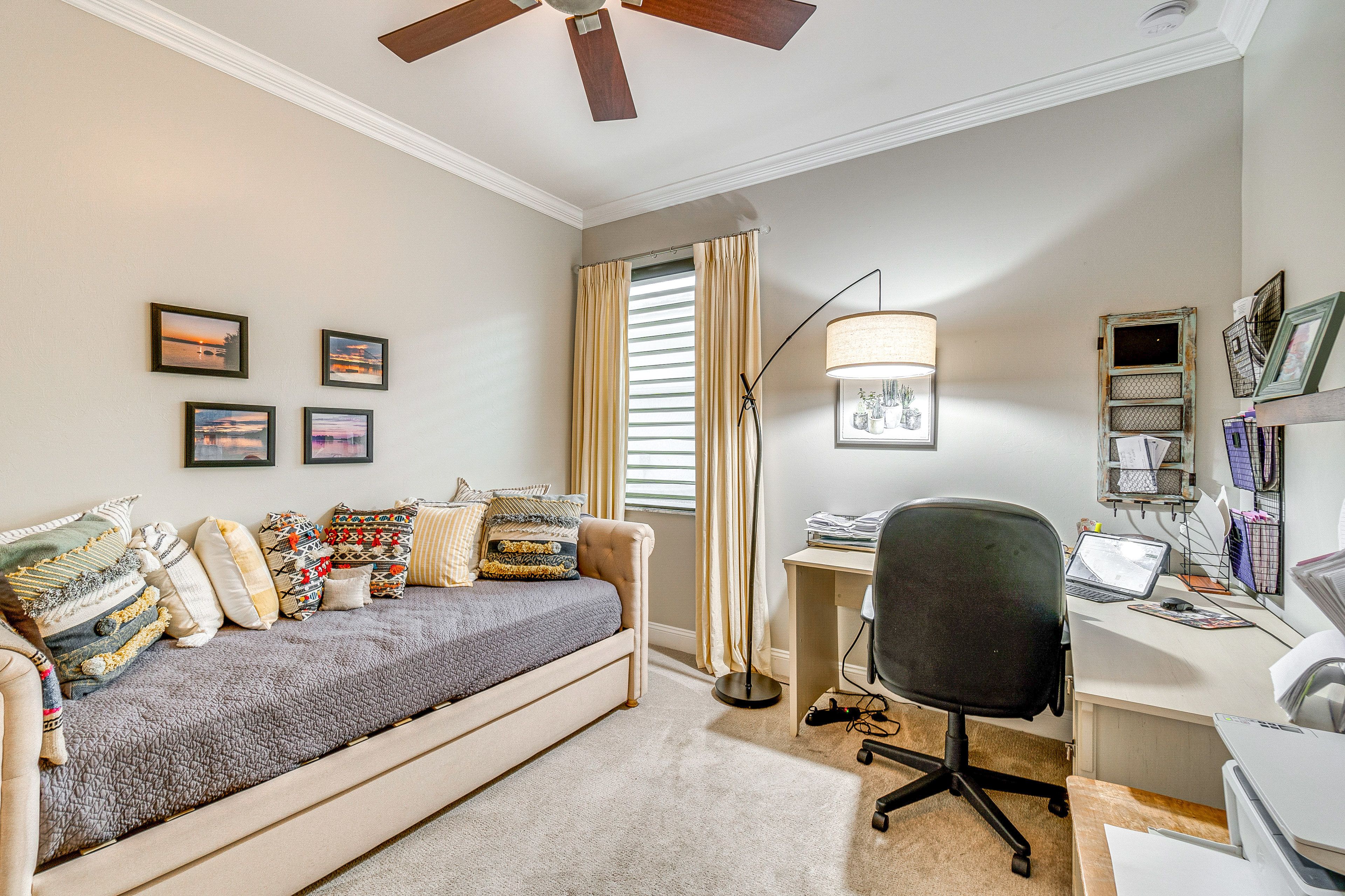 Bedroom 3 | Twin Daybed w/ Twin Trundle