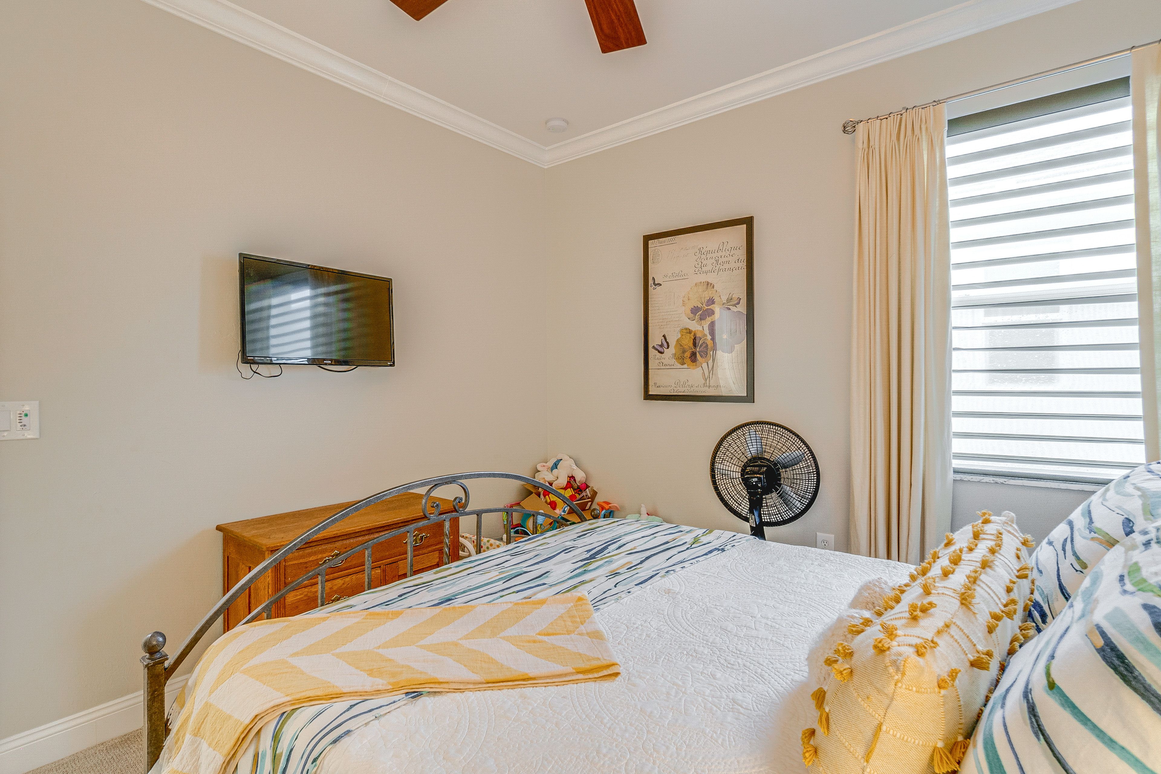 Bedroom 2 | Queen Bed | Linens Provided