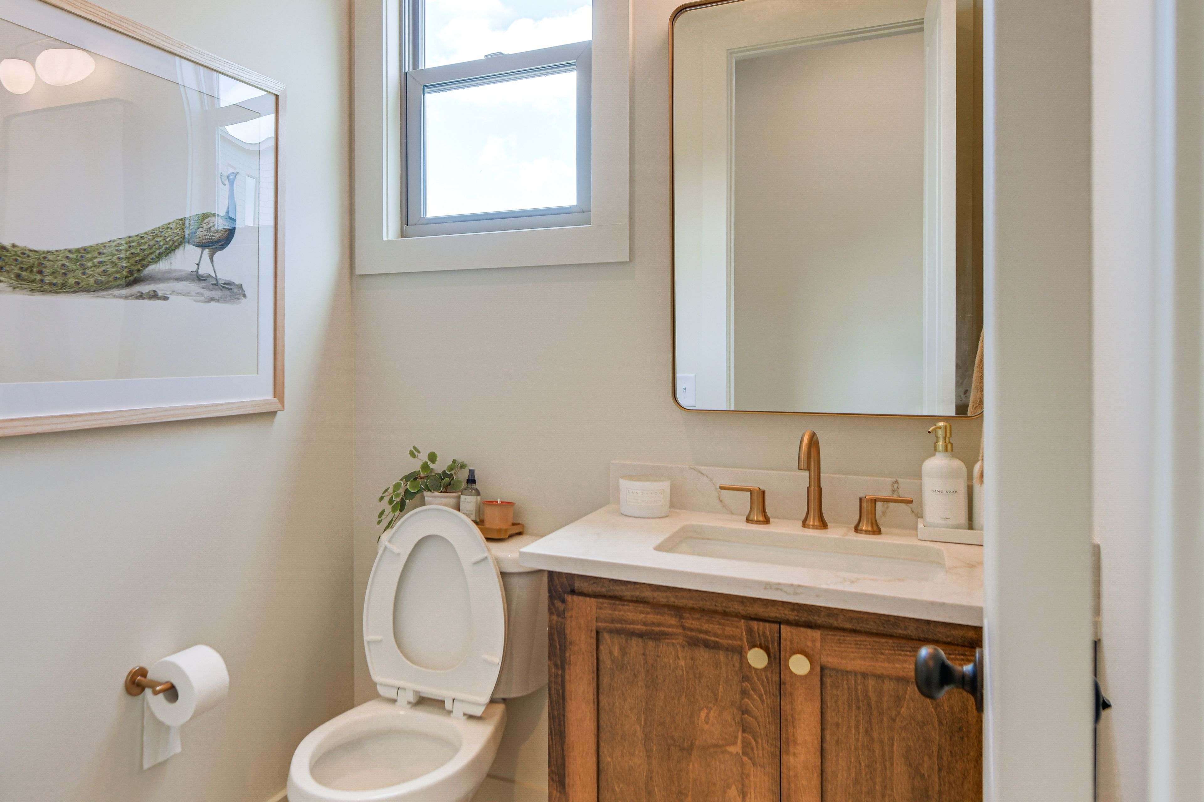 Half Bathroom | 1st Floor