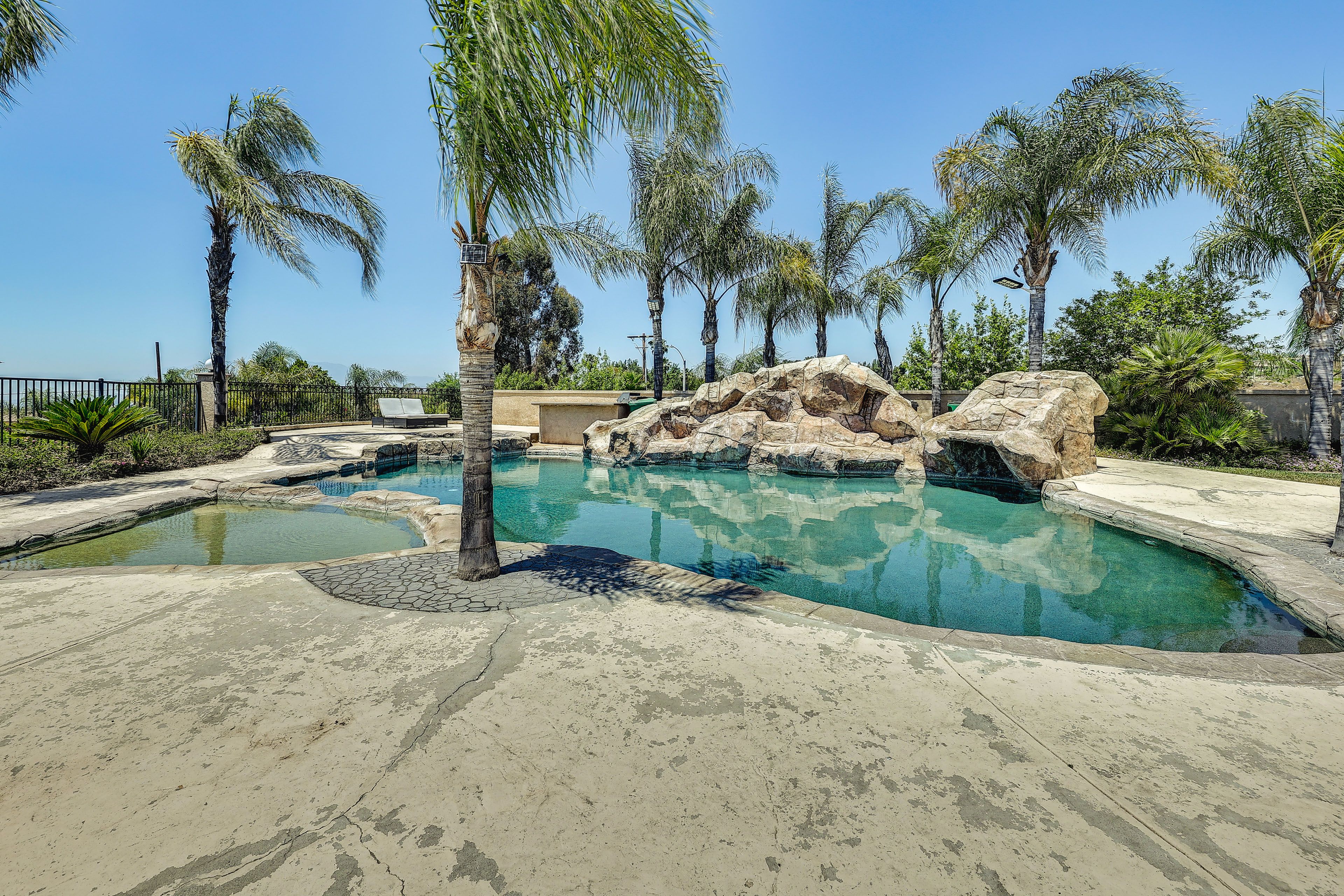 Shared Pool Area
