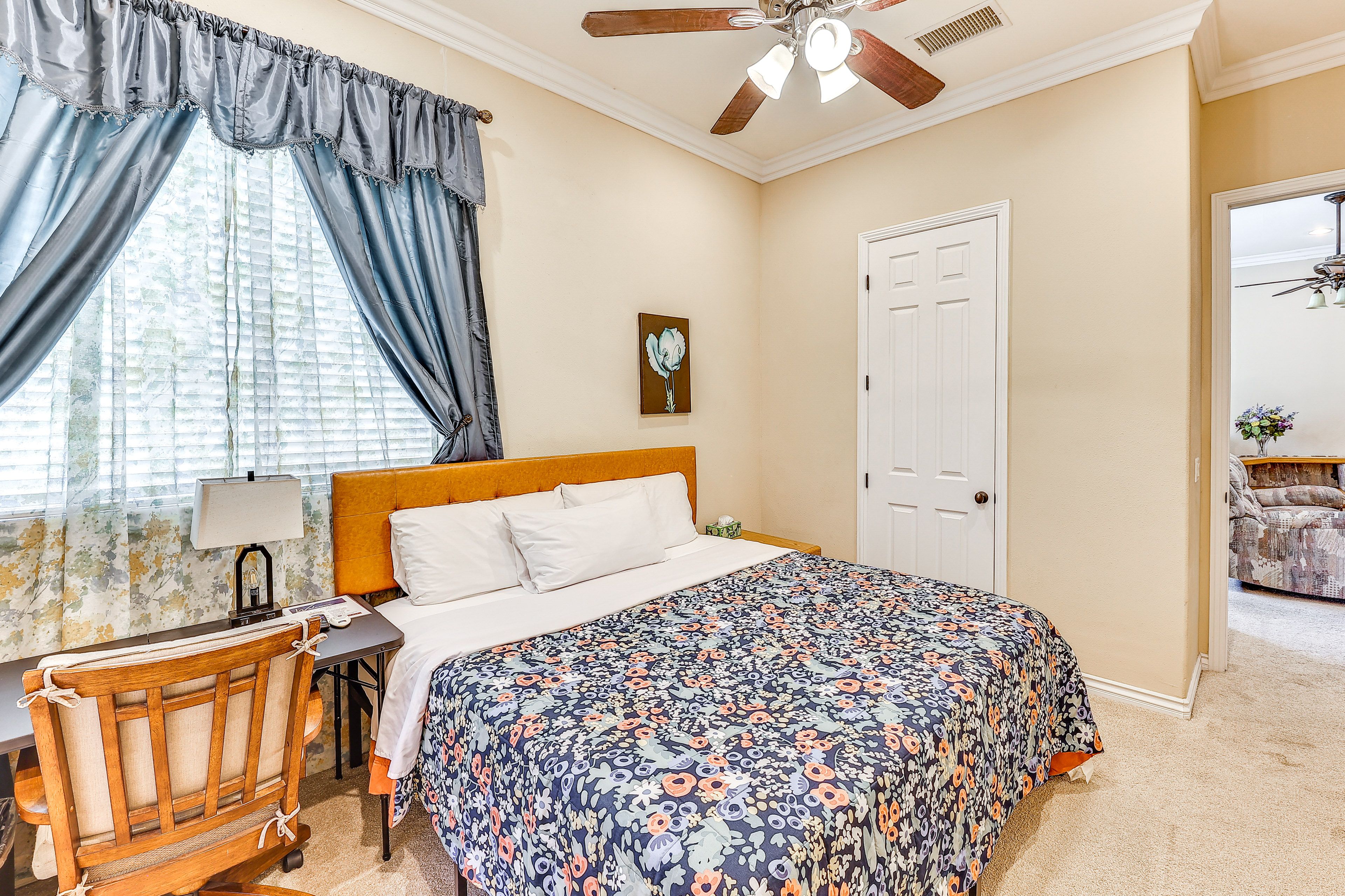 Bedroom 1 | King Bed