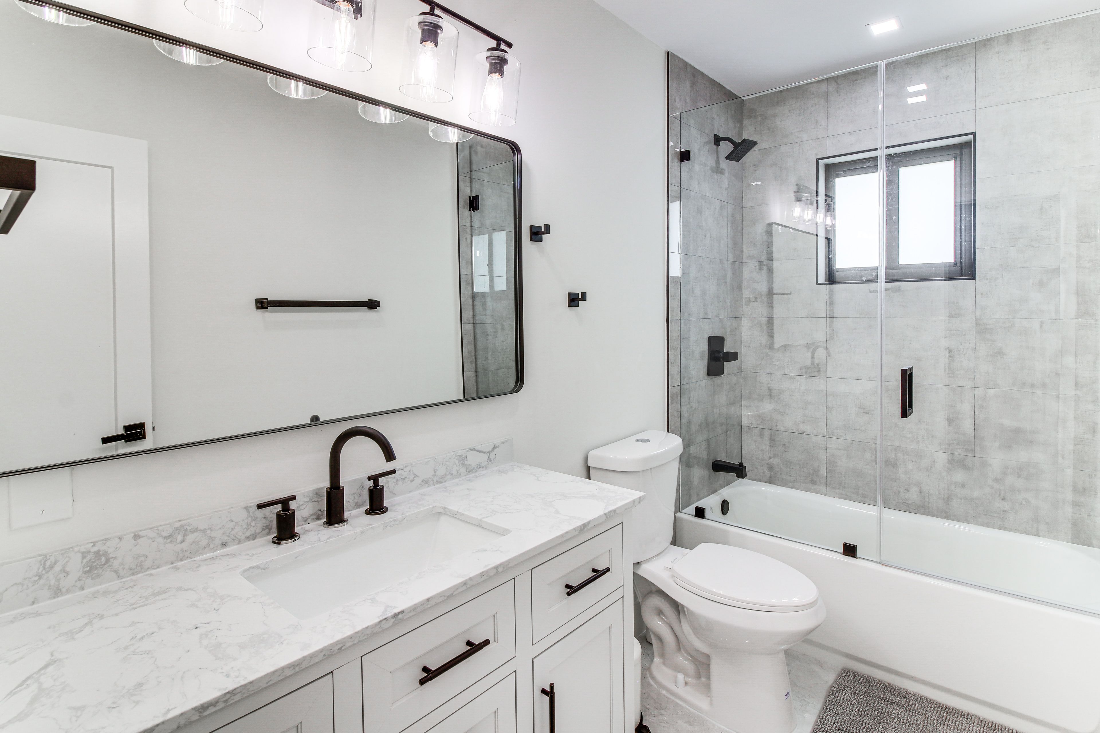 Full Bath | Towels | Hair Dryer